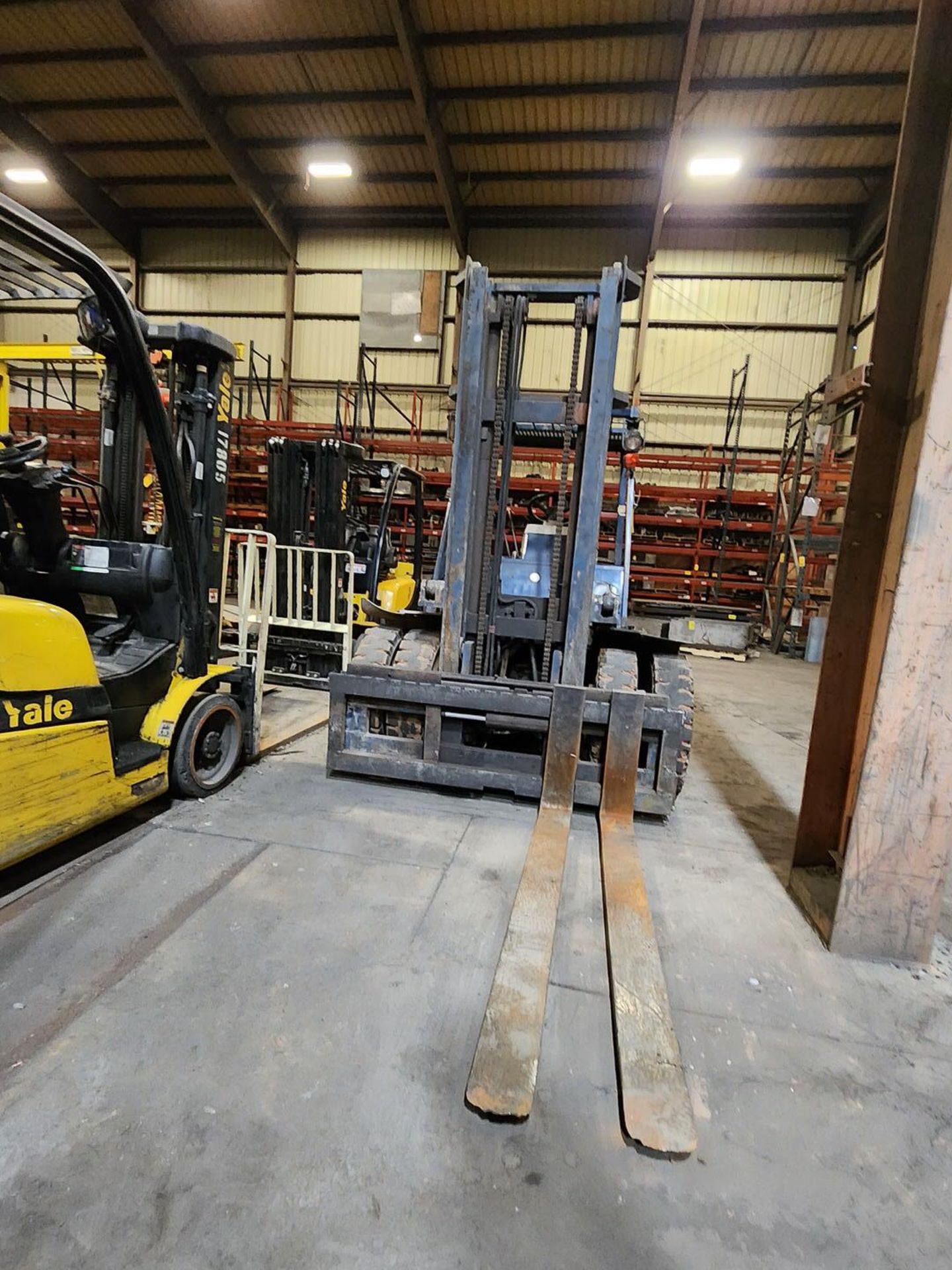 Komatsu FG50T-6 LP Forklift 2-Stage Mast, W/ 72" Forks, 157" Max Lift Ht., 8240lb Cap. (Not