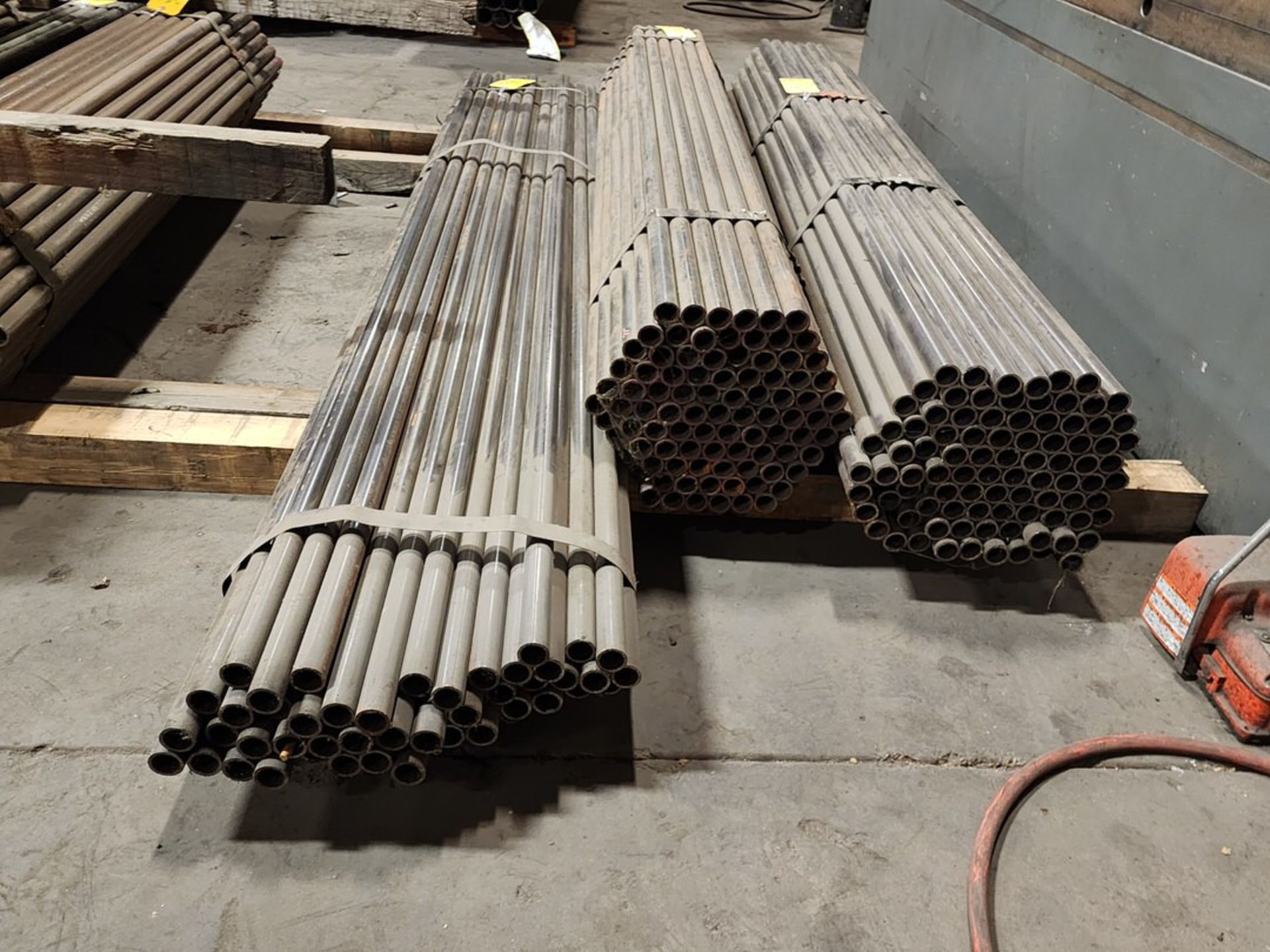 (4) Bundles Of CS 1" x .056" Tubing Sch40 (45jts Range Up To 105"L); (91jts @ 77"L); (91jts @ 84"L) - Image 4 of 6