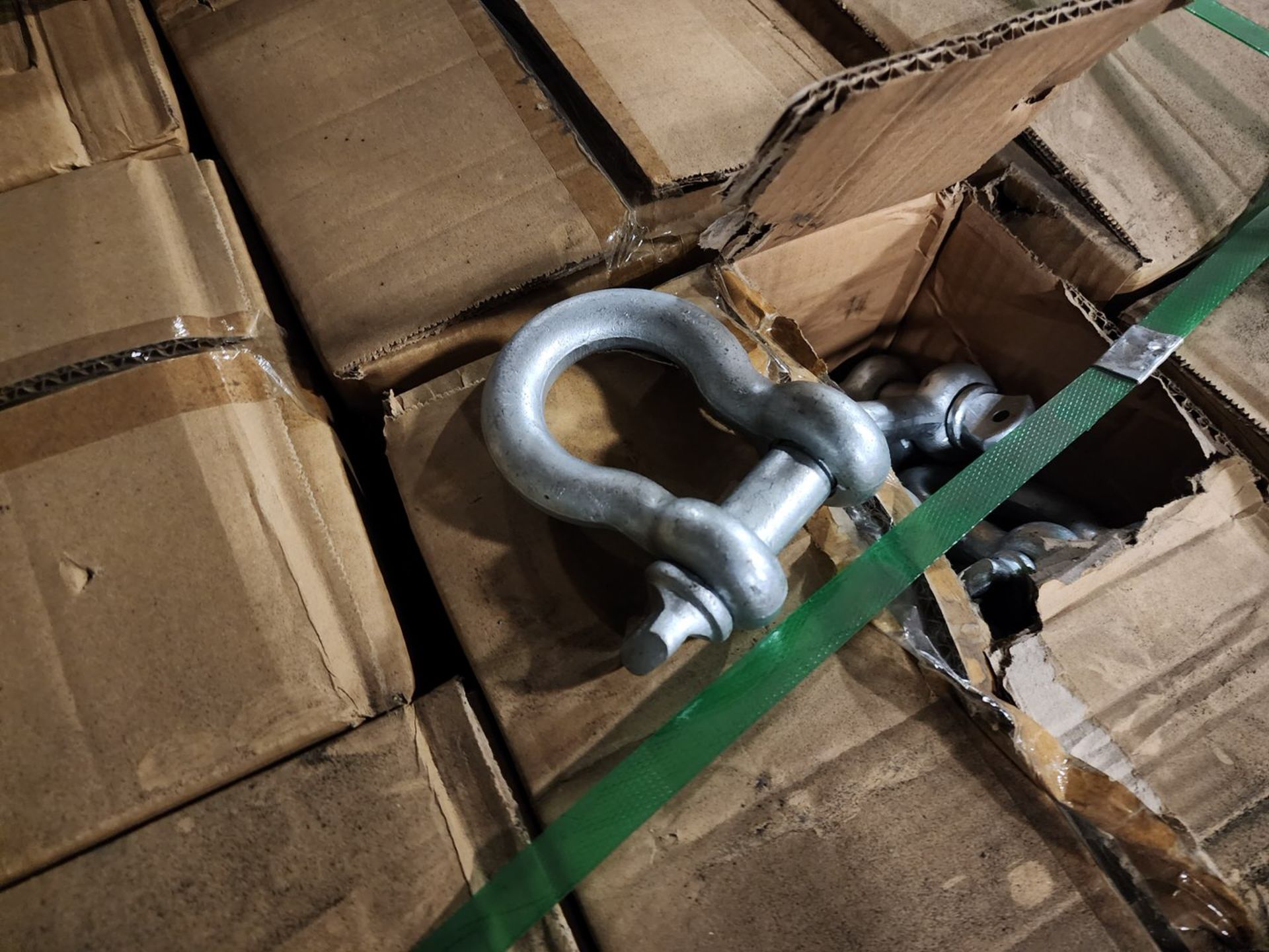 Crate of 3/4" Shackles - Image 3 of 6