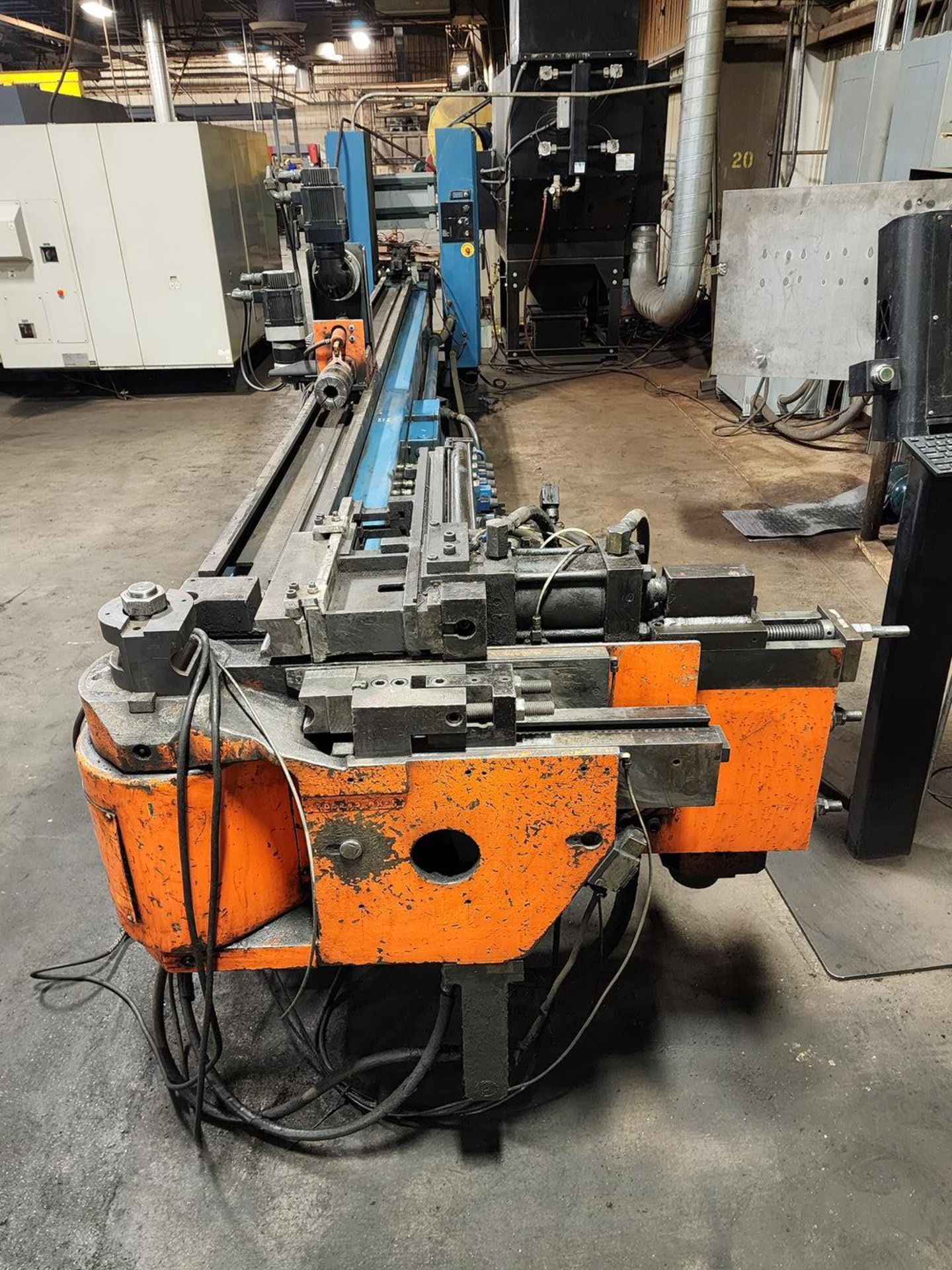 Eaton Leonard VB300HSR11 Tube Bending Machine Size: 300, 30HP, 440V, 45A, 3PH, 60HZ; With - Image 5 of 35