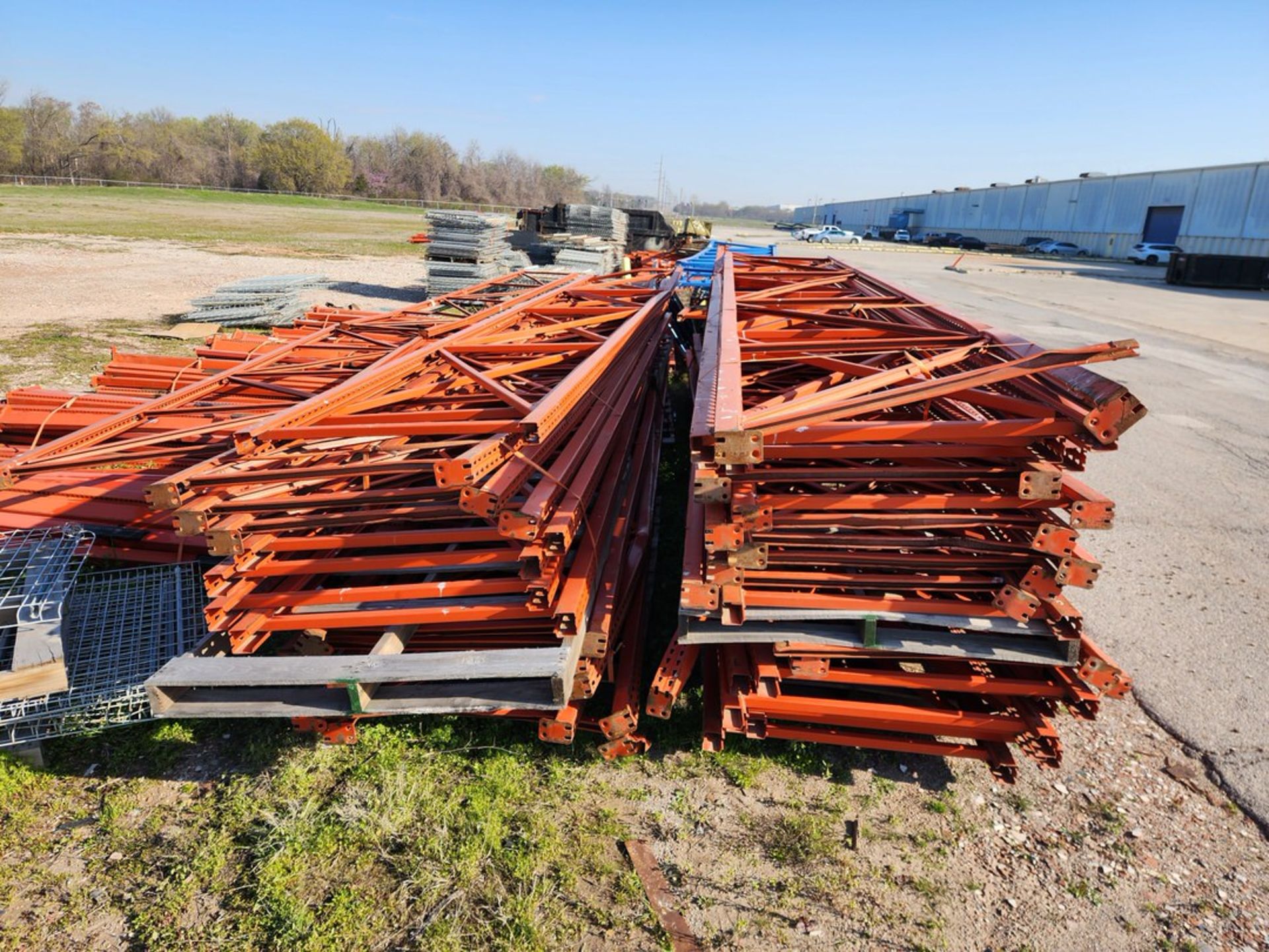 Assorted Pallet Racks Approx. (35) Uprights, Range: Up To 22'H x 48"; Approx. (200+) Crossbeams, - Image 3 of 19