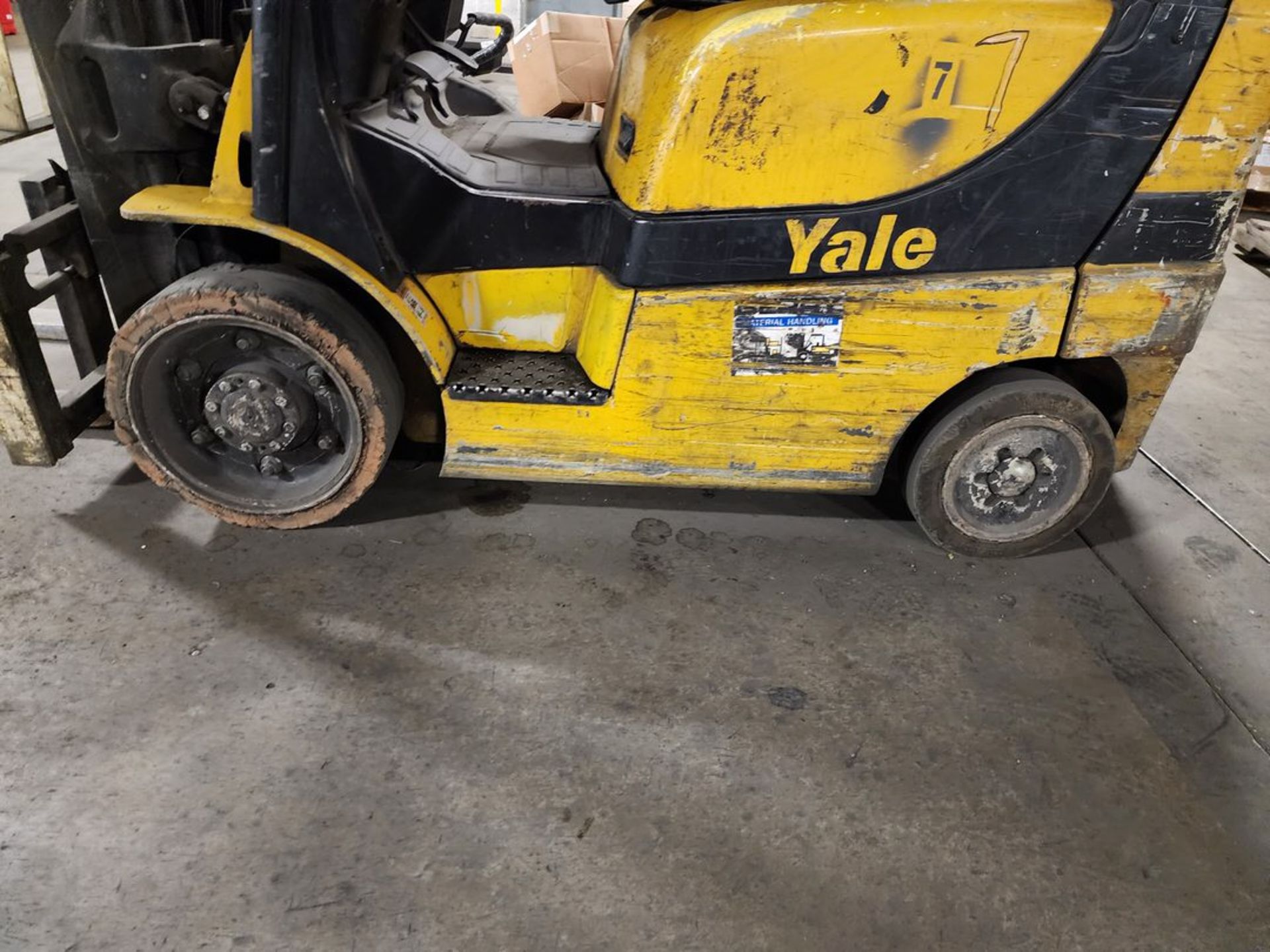 Yale GLC050VXNVSQ84 LP Forklift 4-Stage Mast, W/ 72" Forks, 240" Max Lift Ht., 4450lb Cap. (Not - Image 11 of 13