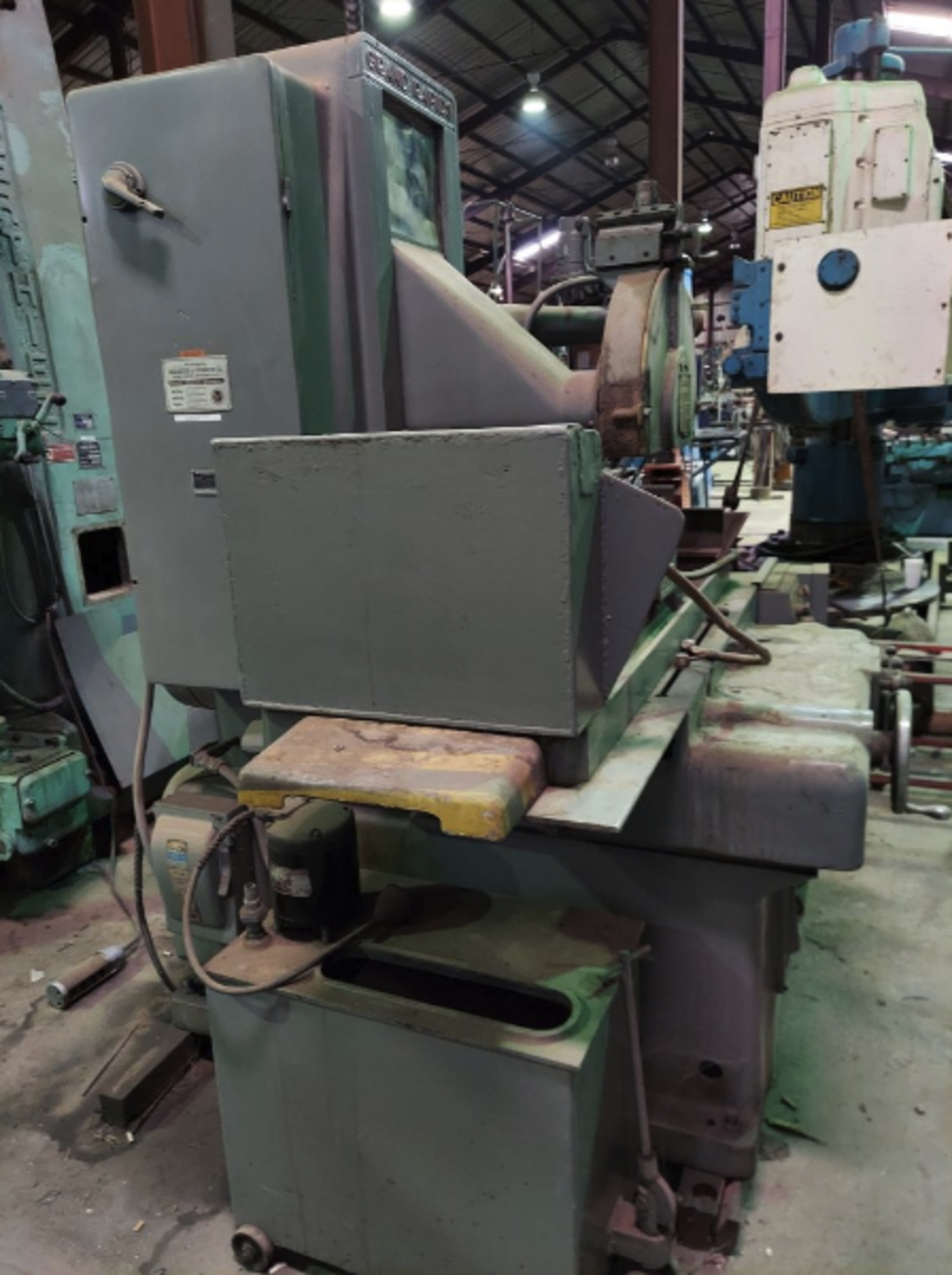 GRAND RAPIDS SURFACE GRINDER, MDL: 470, 18" X 24" MAG CHUCK, PUSH BUTTON CTRL - Image 8 of 14