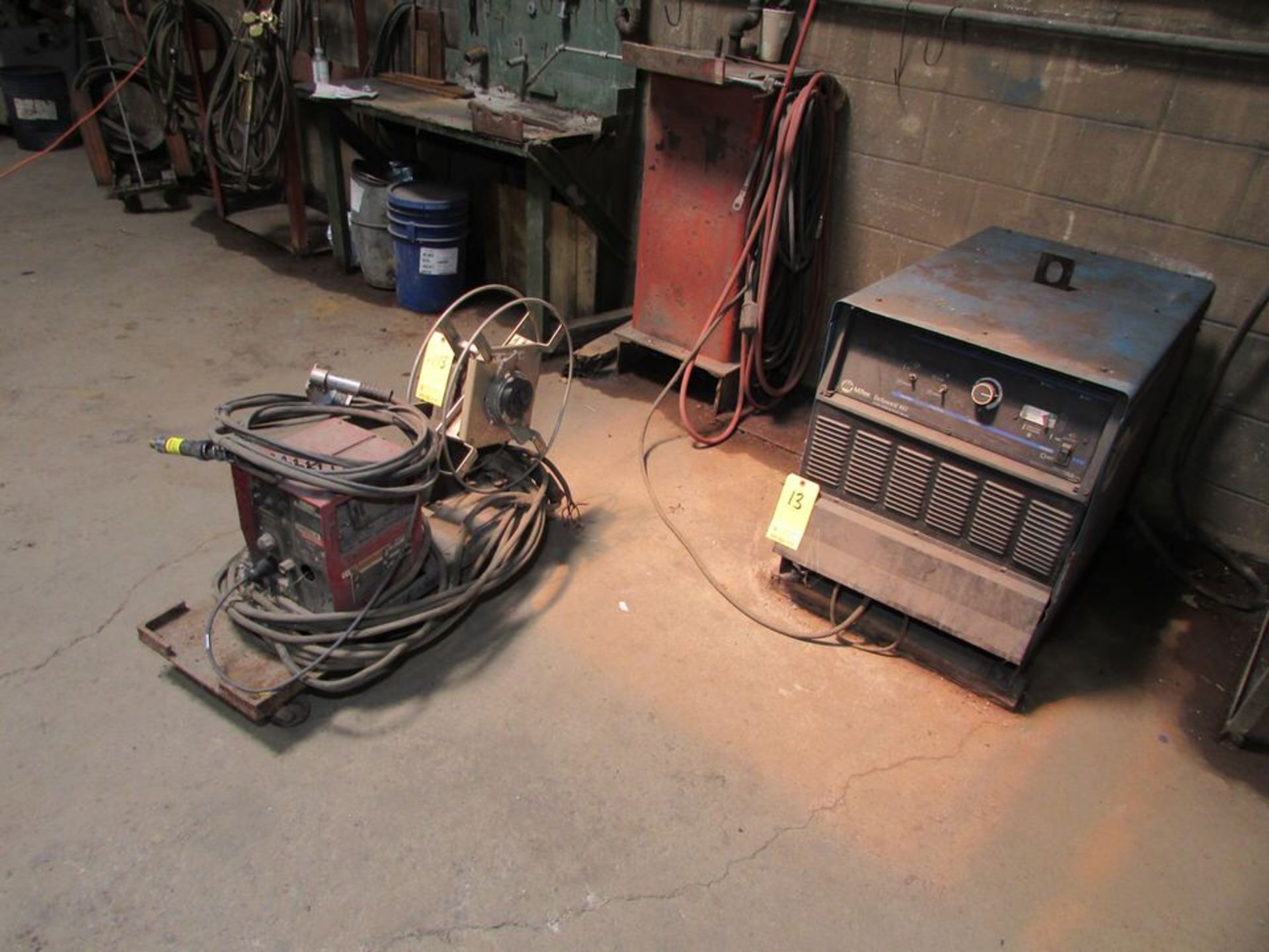 Miller Deltaweld 452 CV DC Welding Power Source, 450A 38V 100% Duty Cycle 48 Max OCV Output, 230/