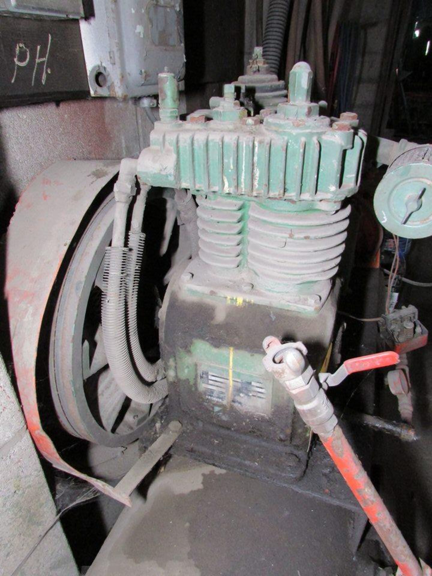 Gardner Denver 5HP Horizontal Tank Mounted Air Compressor, 3PH (Loc. Maint. Bldg.) - Image 6 of 7