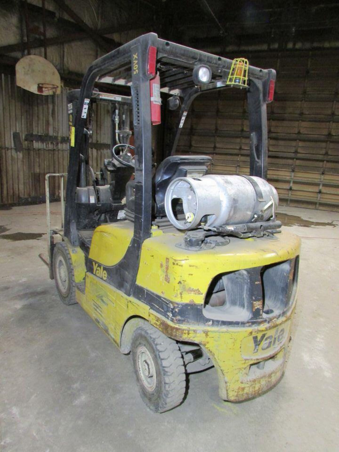 Yale GLP050VXNVSE084 4800-Lb LP Fork Truck, 48" Forks, 189" Mast, Side Shift, Solid Rubber Tires, - Image 3 of 10