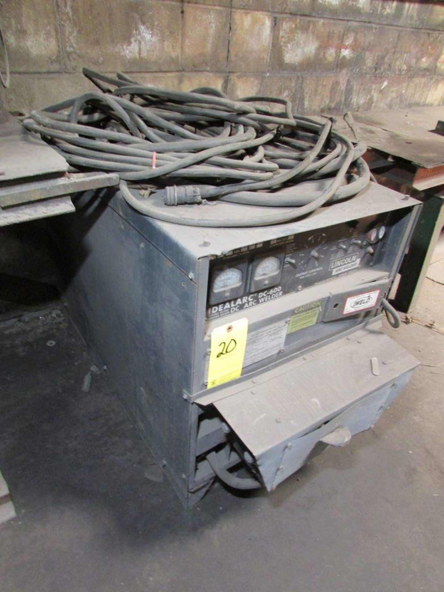 Lincoln Electric Idealarc DC-600 VV CV DC Arc Welding Power Source, 600A 44V 100% Duty Cycle 72 - Image 7 of 8