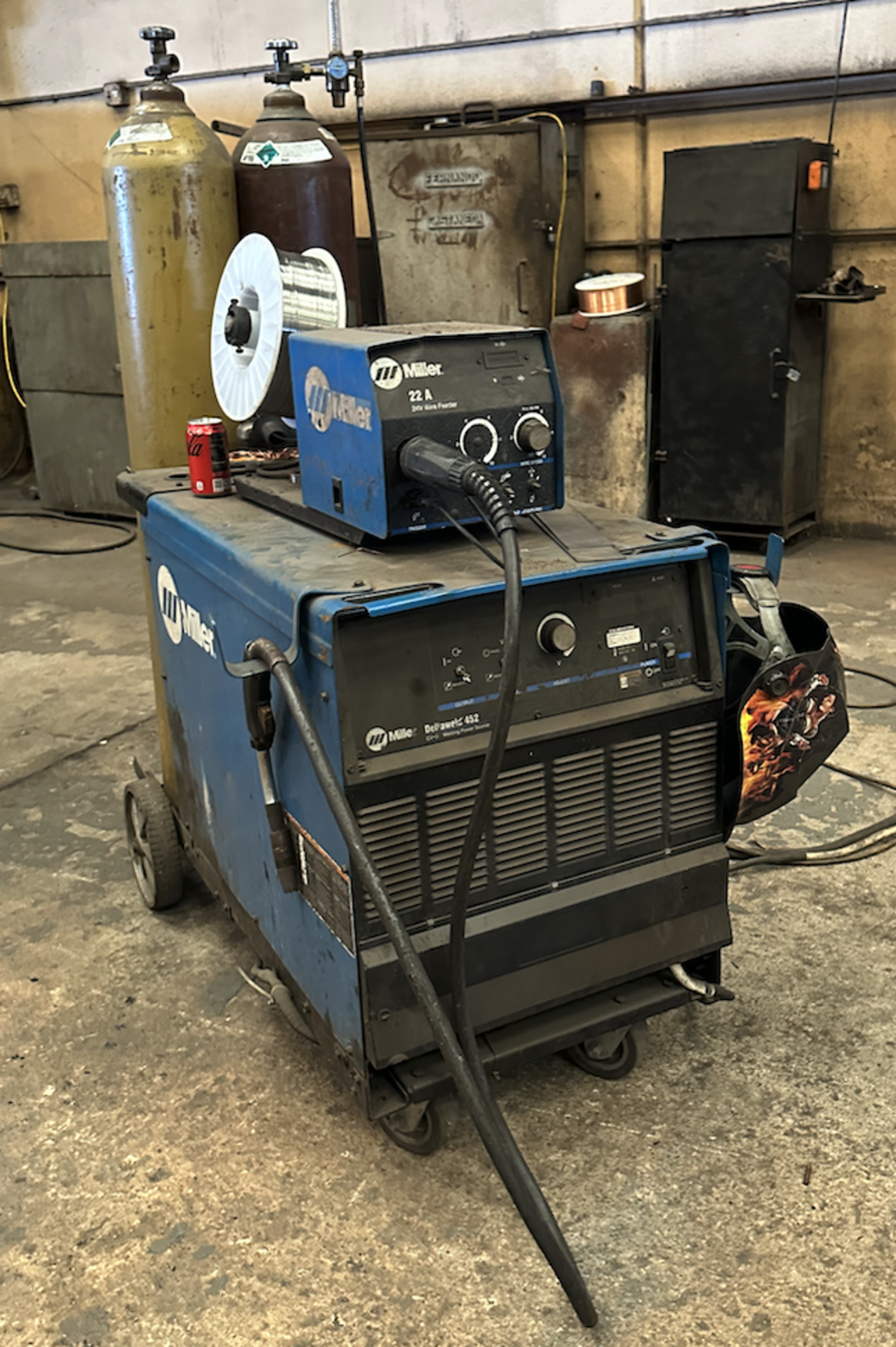 Miller Deltaweld 452 Welder w/ Miller 22 A Wirefeed