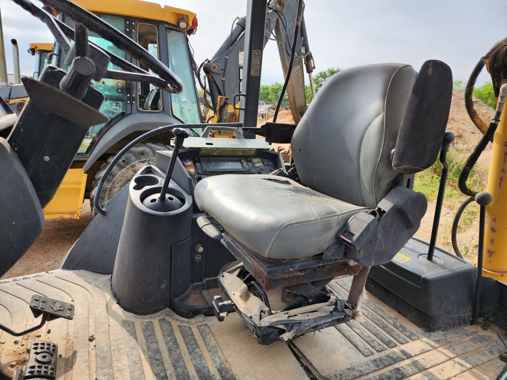 2005 John Deere 310SG Backhoe Loader W/ 1.25 cu/yd Bucket; Pin: T0310SG943525; Hrs: 1,050 - Image 21 of 24