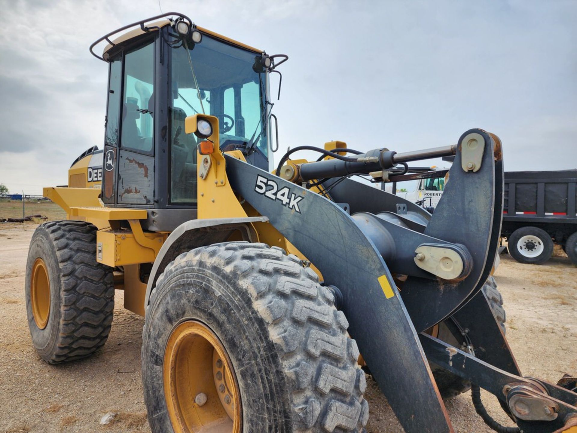 2009 John Deere 524K Loader - Image 11 of 29