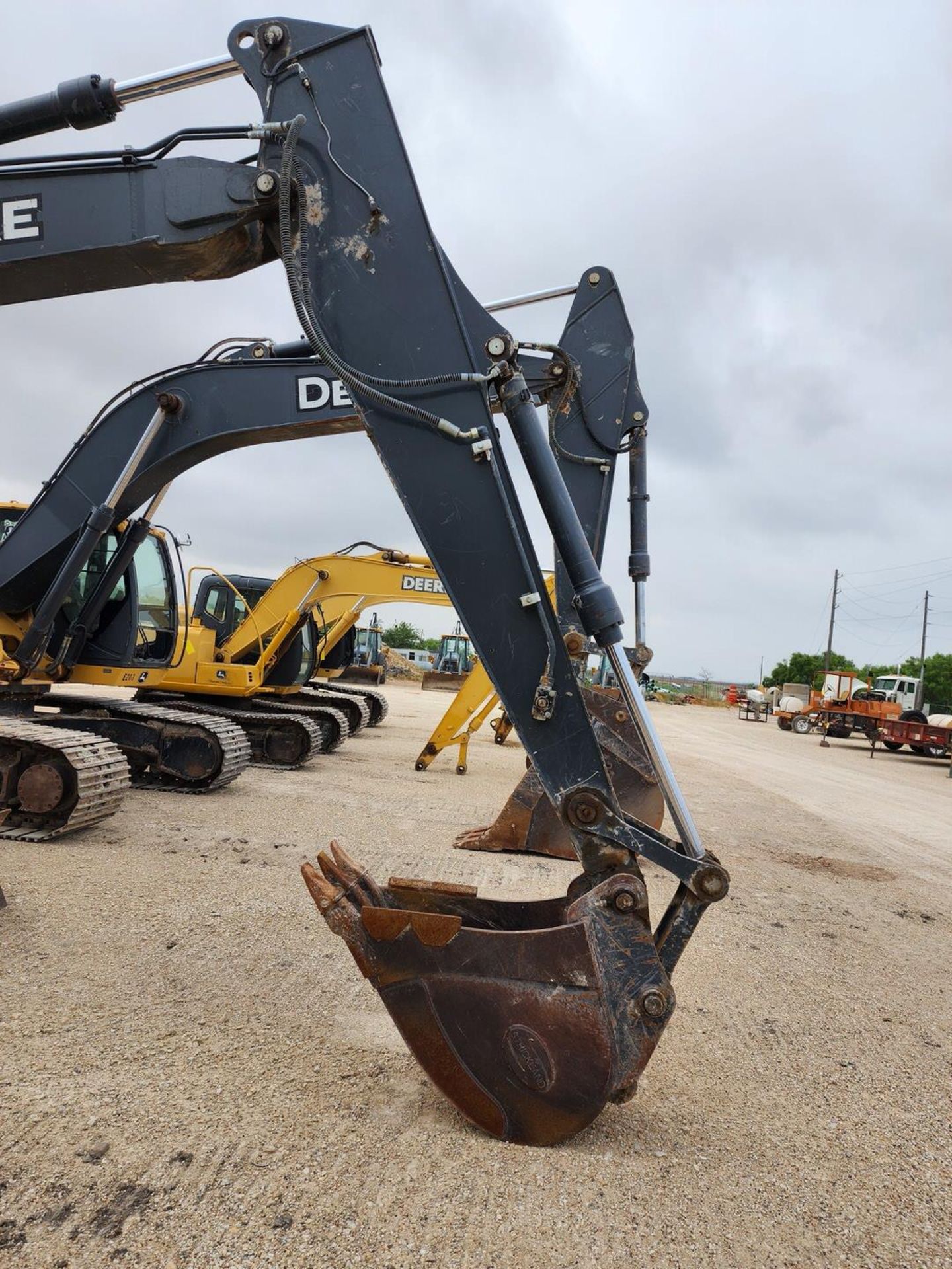 2017 John Deere 130G Excavator 102" Blade Attachment; W/ 17"W Bucket - Image 5 of 32