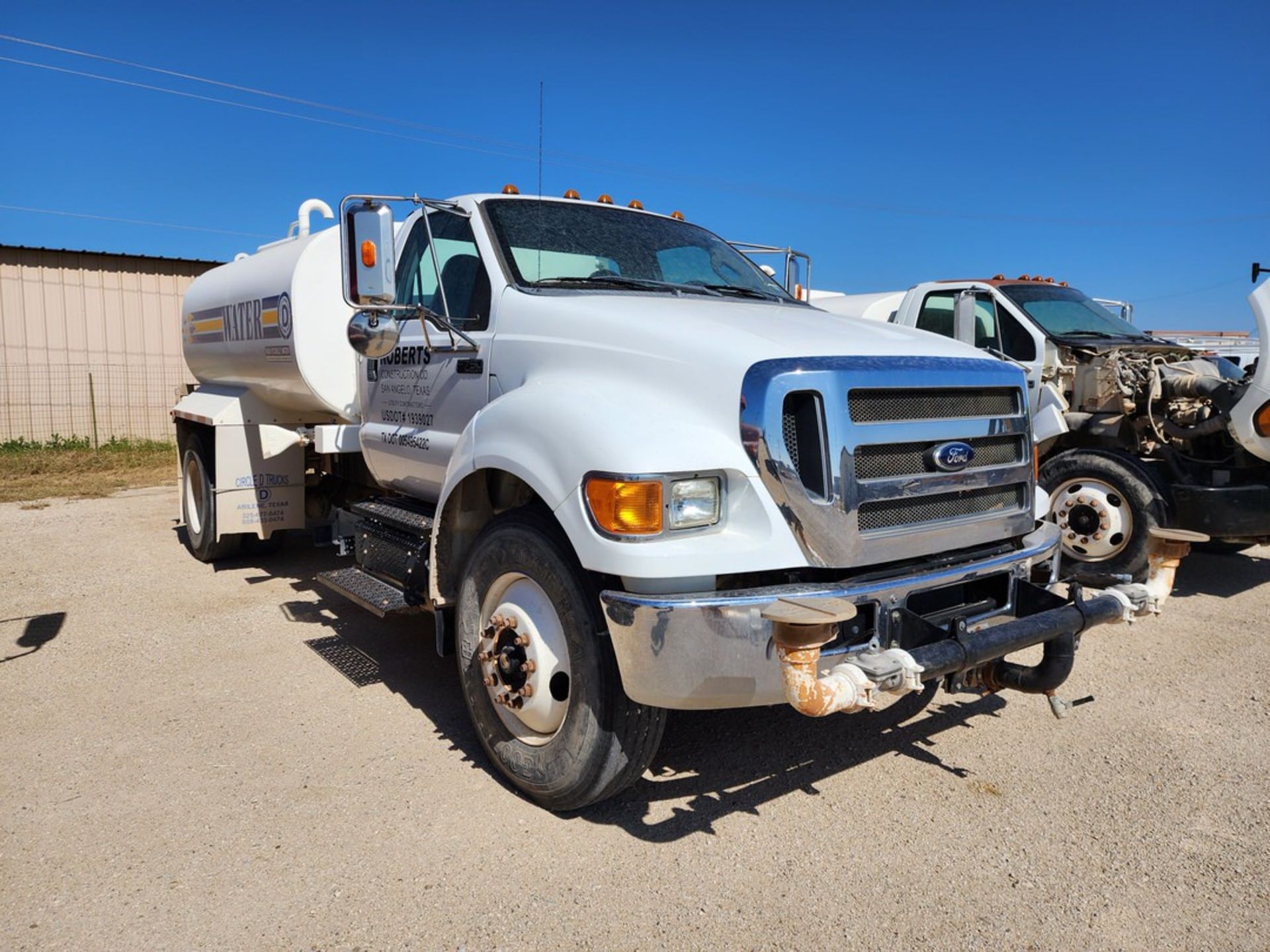 2012 Ford F-750 XL Super Duty Water Truck (Diesel) Mileage: 7,999 ; Vin: 3FRW7FL8CV442414; TX Plate: - Image 3 of 27