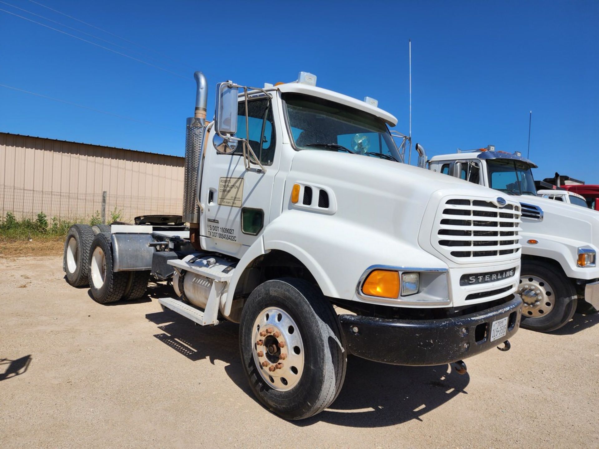 2005 Sterling Tractor Trailer (Diesel) TX Plate: 1L5-3505; Vin: 2FWJAZCG76AV42837; W/ Detroit Diesel - Image 3 of 32