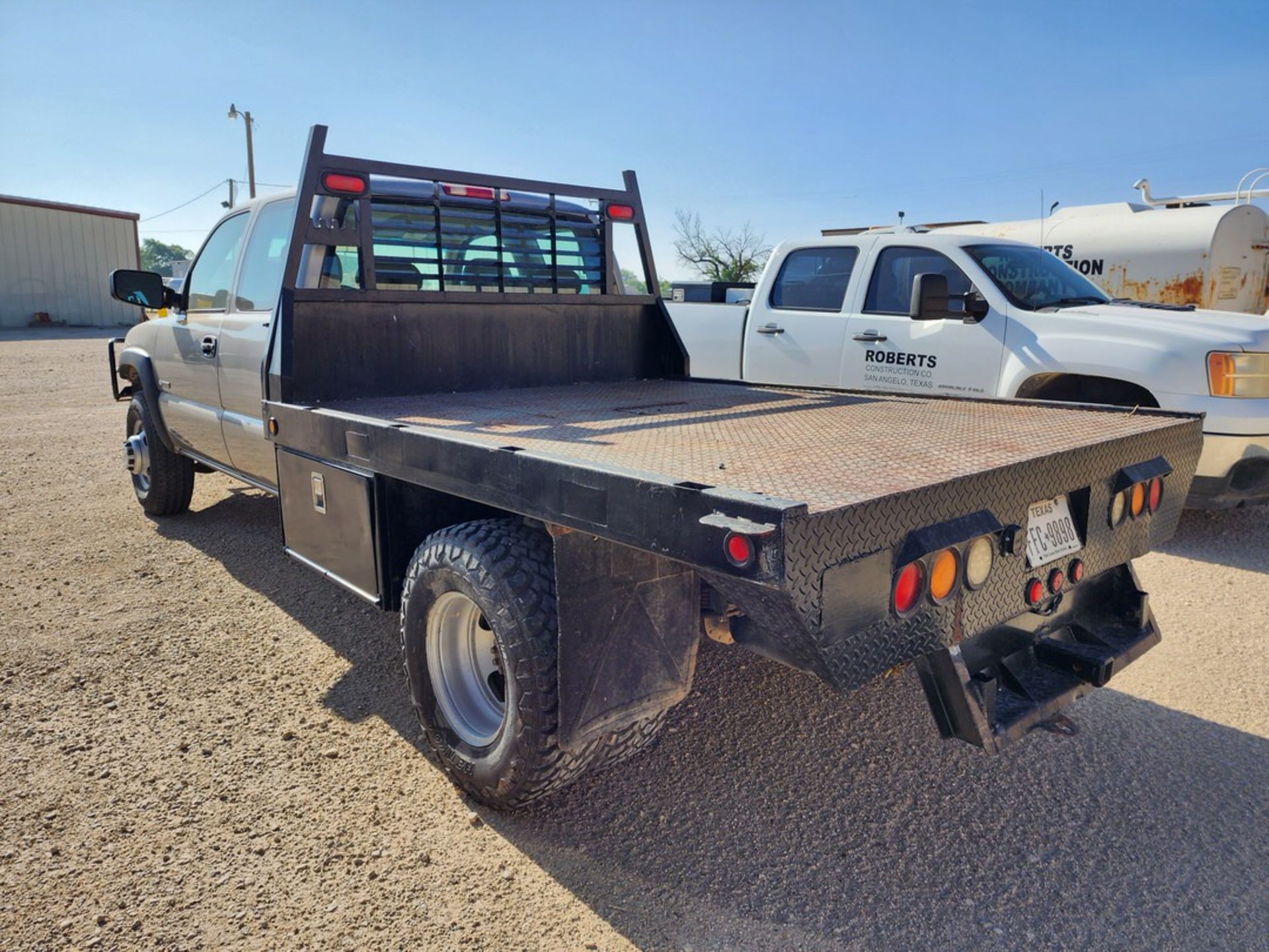 2000 Chevy 3500 Truck (Gasoline) Mileage: 99,446 ; Vin: 1GBJC39U21F122283; TX Plate: FFC-9898; - Image 7 of 22