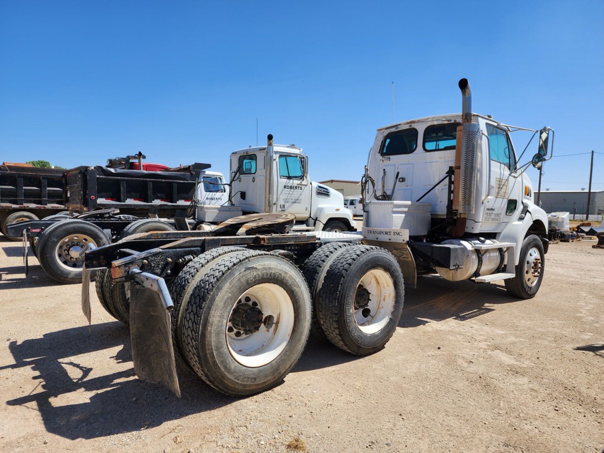 2005 Sterling Tractor Trailer (Diesel) TX Plate: 1L5-3505; Vin: 2FWJAZCG76AV42837; W/ Detroit Diesel - Image 9 of 32