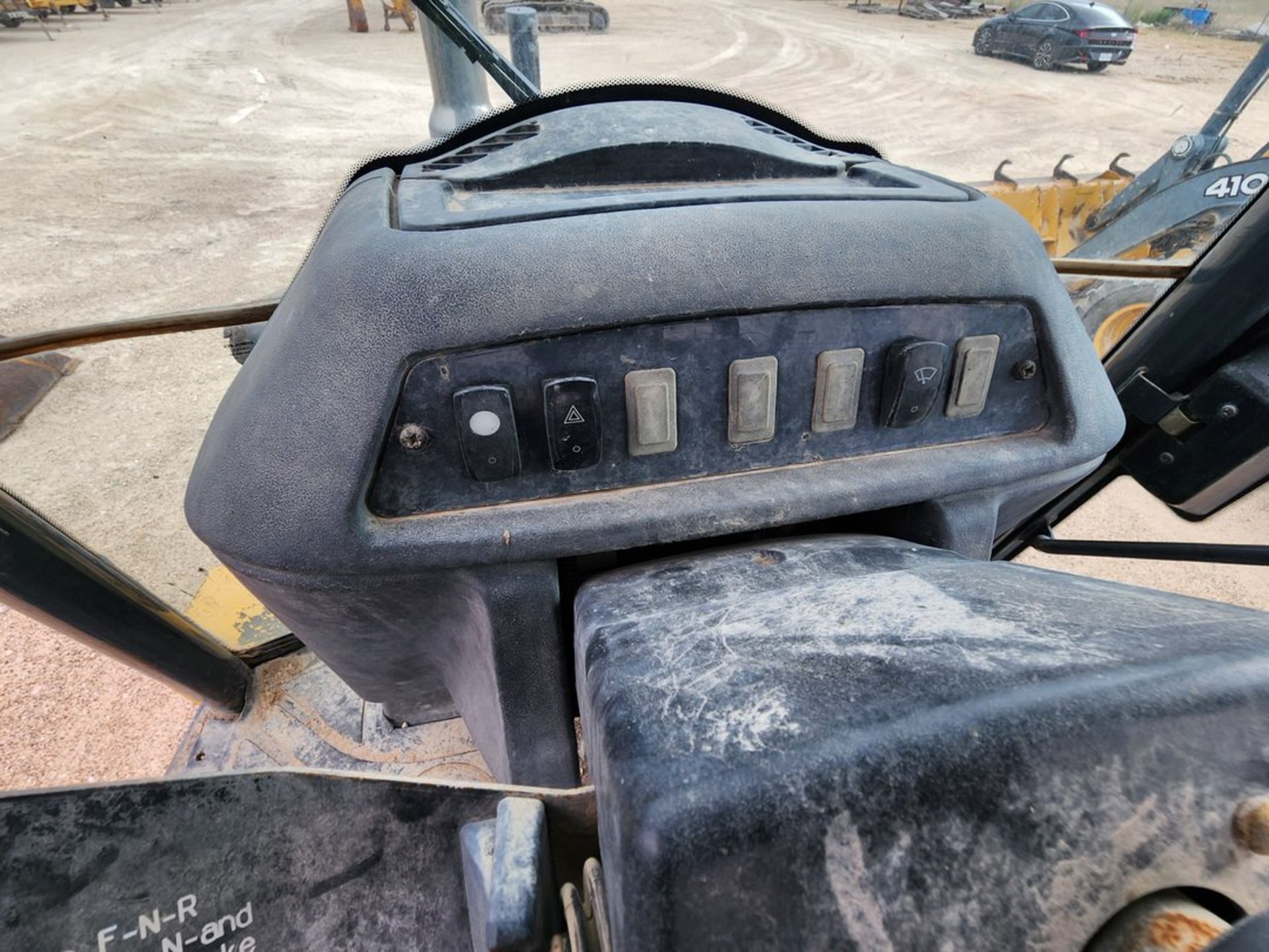 2007 John Deere 410J Backhoe Loader W/ 1.5 cu/yd Bucket & W/ Self Aligning Roller Bearing; Pin: - Image 20 of 24