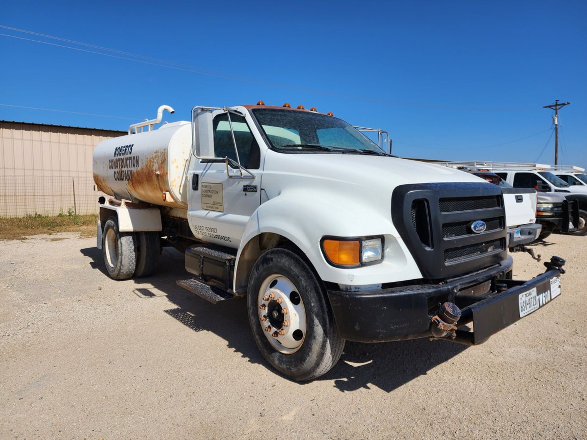 2004 Ford F-650 Super Duty Water Truck (Diesel) Mileage: 19,999 ; Vin: 3FRNF659X4V687924; TX - Image 3 of 22