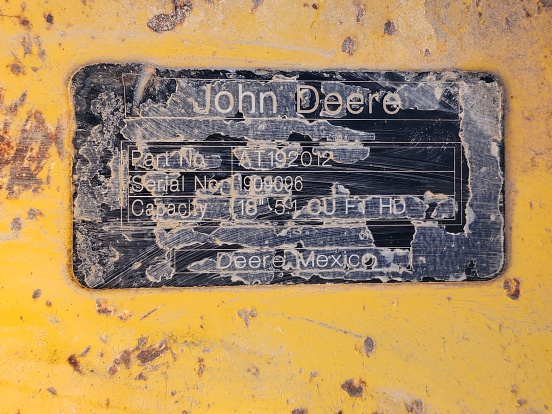 John Deere 18" Bucket 5.1 cu/ft PnN: AT192012 - Image 5 of 5