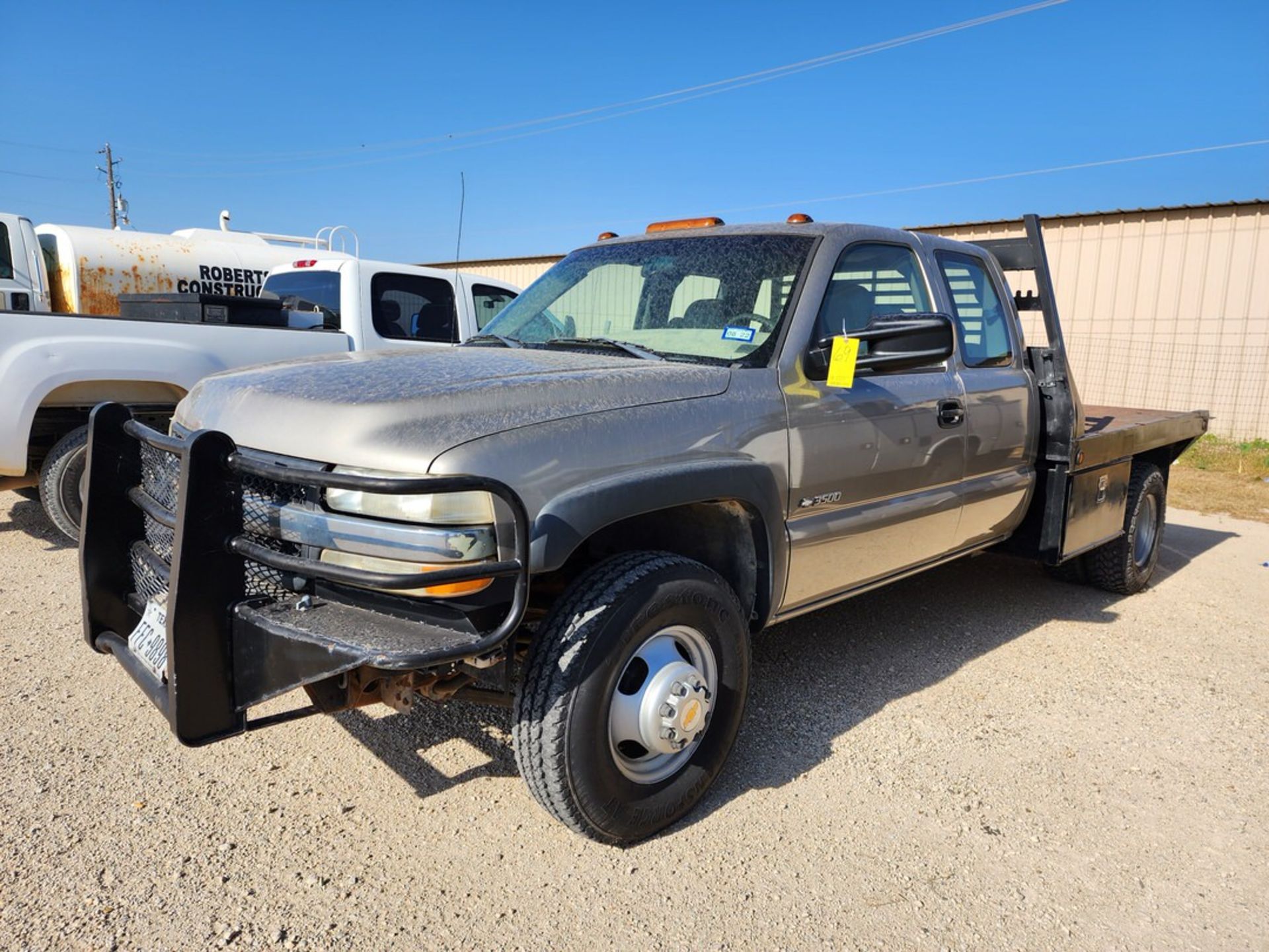 2000 Chevy 3500 Truck (Gasoline) Mileage: 99,446 ; Vin: 1GBJC39U21F122283; TX Plate: FFC-9898;