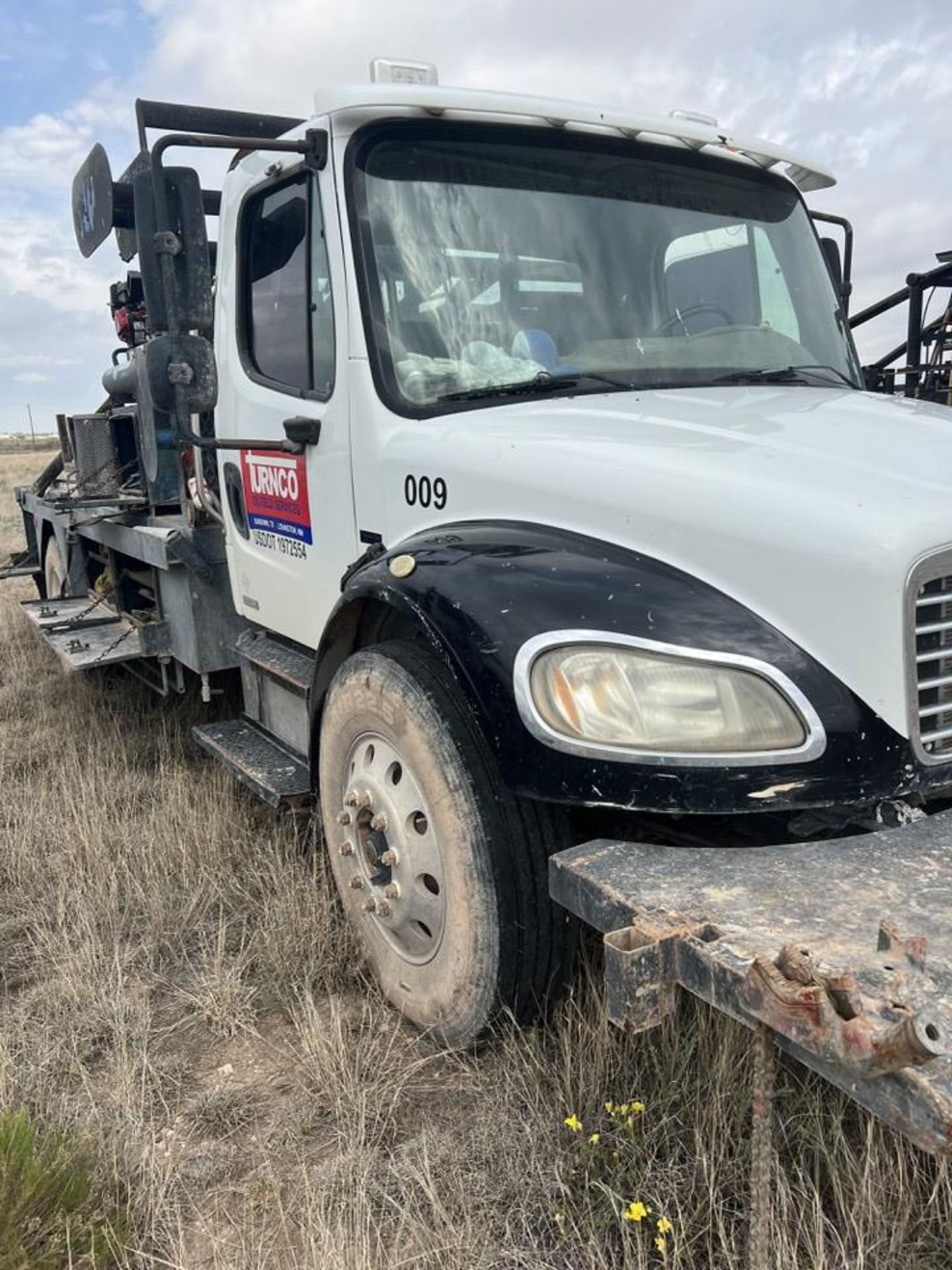 2008 Freightliner M2 106 Roustabout / Oil field Truck, VIN: 1FVACWDJ98HZ07820 - Image 3 of 21