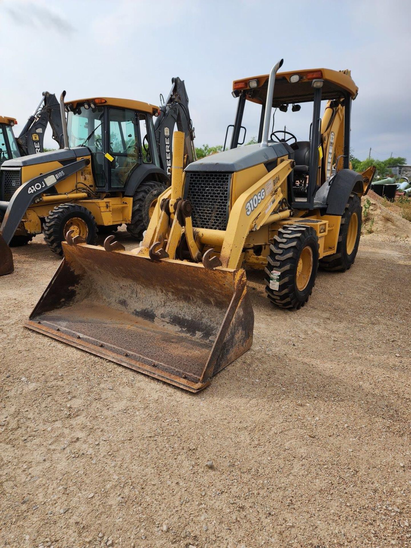 2005 John Deere 310SG Backhoe Loader W/ 1.25 cu/yd Bucket; Pin: T0310SG943525; Hrs: 1,050 - Image 3 of 24