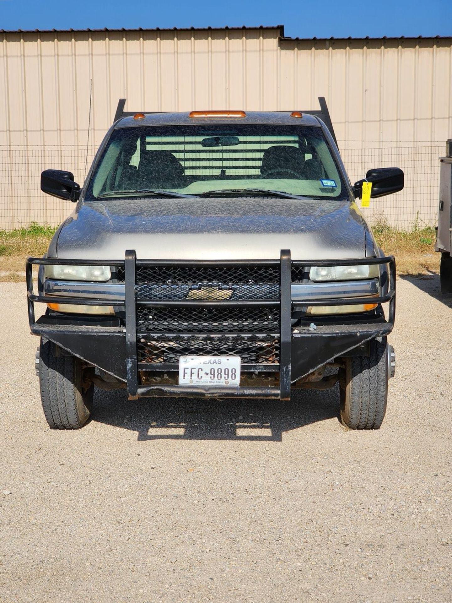 2000 Chevy 3500 Truck (Gasoline) Mileage: 99,446 ; Vin: 1GBJC39U21F122283; TX Plate: FFC-9898; - Image 2 of 22