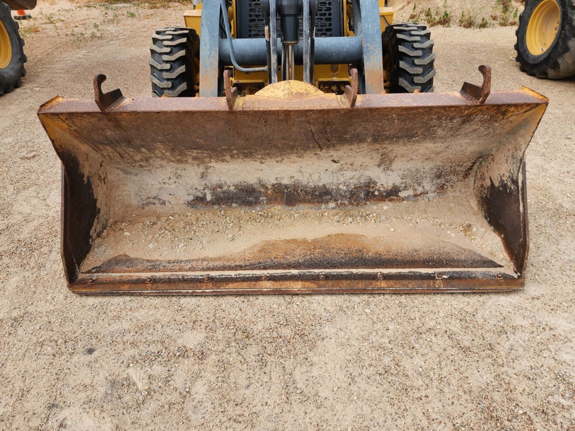 2007 John Deere 410J Backhoe Loader W/ 1.5 cu/yd Bucket & W/ Self Aligning Roller Bearing; Pin: - Image 7 of 24