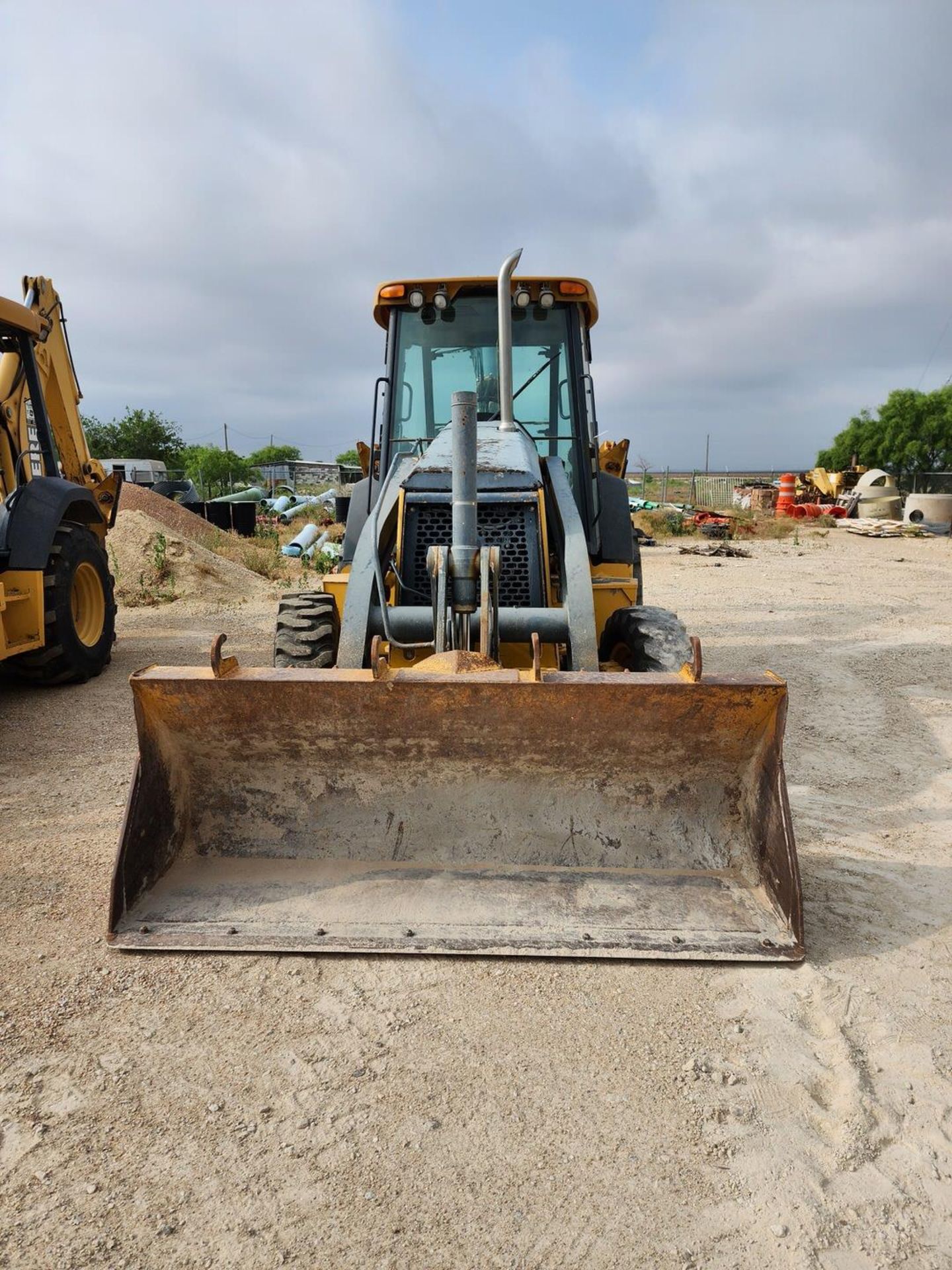 2008 John Deere 410J Backhoe Loader W/ 1.5 cu/yd Bucket; Pin: T0410JX164440; Hrs: 9,221.4