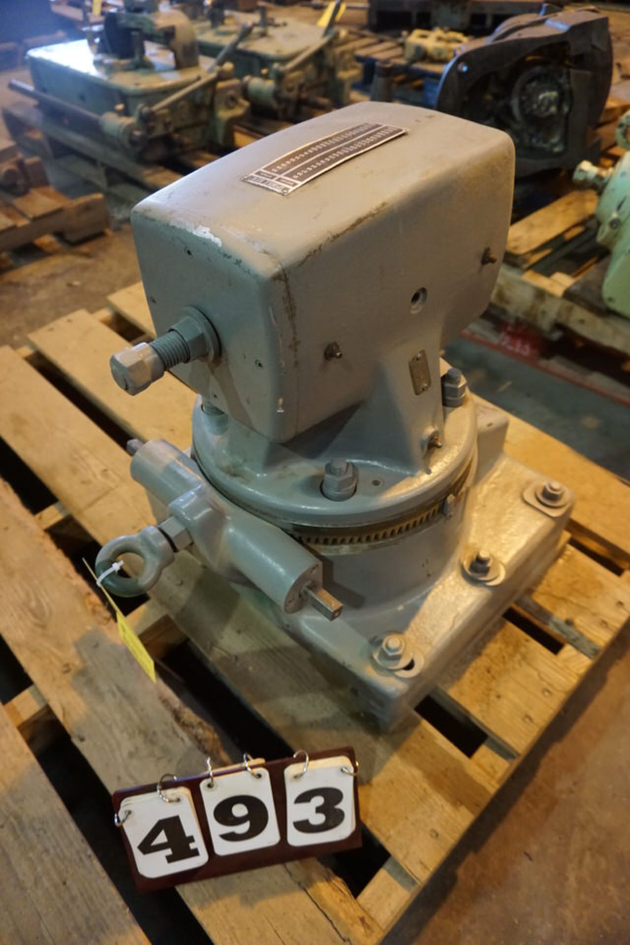 MACHINE HEAD FOR VERTICAL MILL