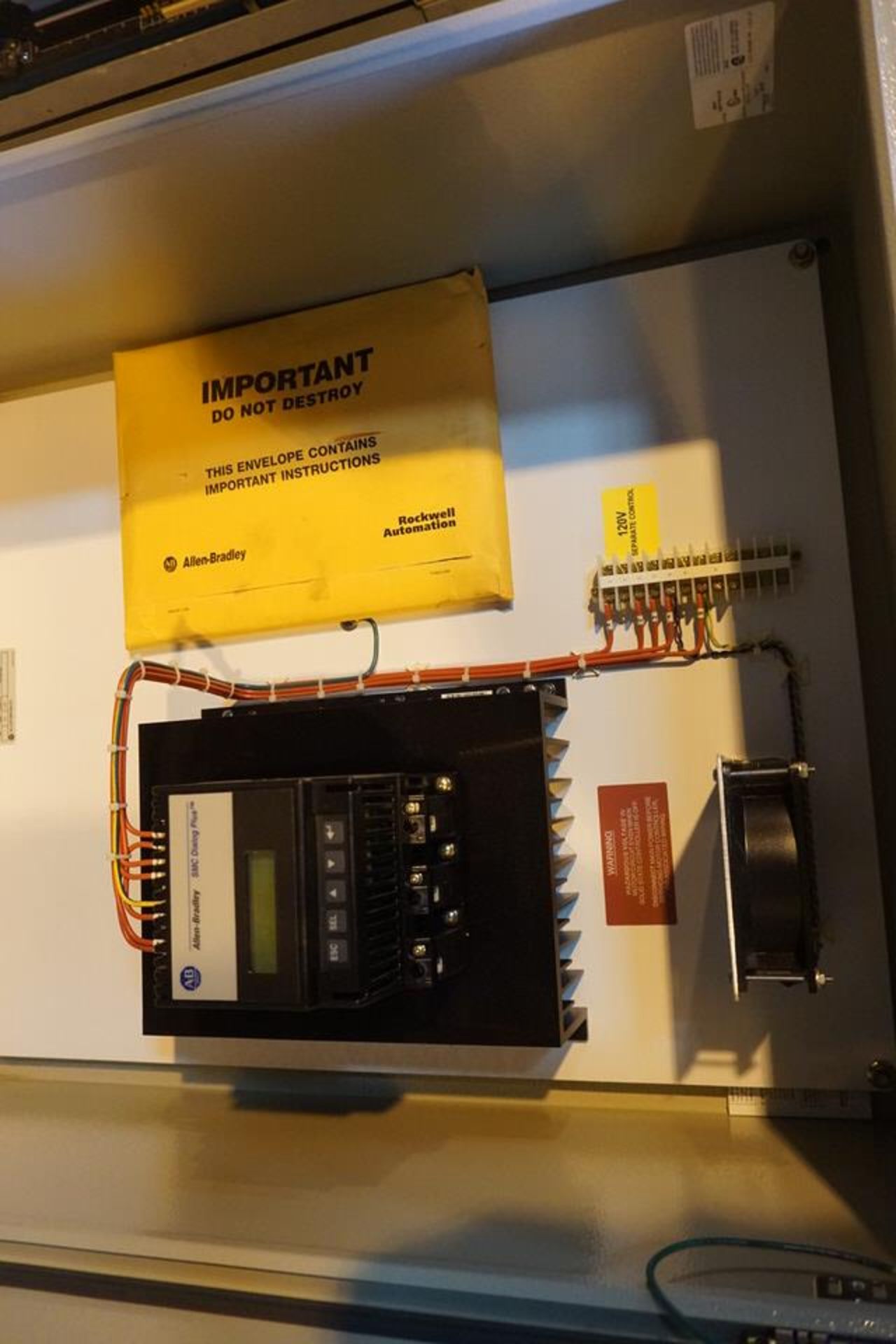 ALLEN BRADLEY CONTROL BOX W/ SMC DIALOG PLUS CONTROL - Image 3 of 4