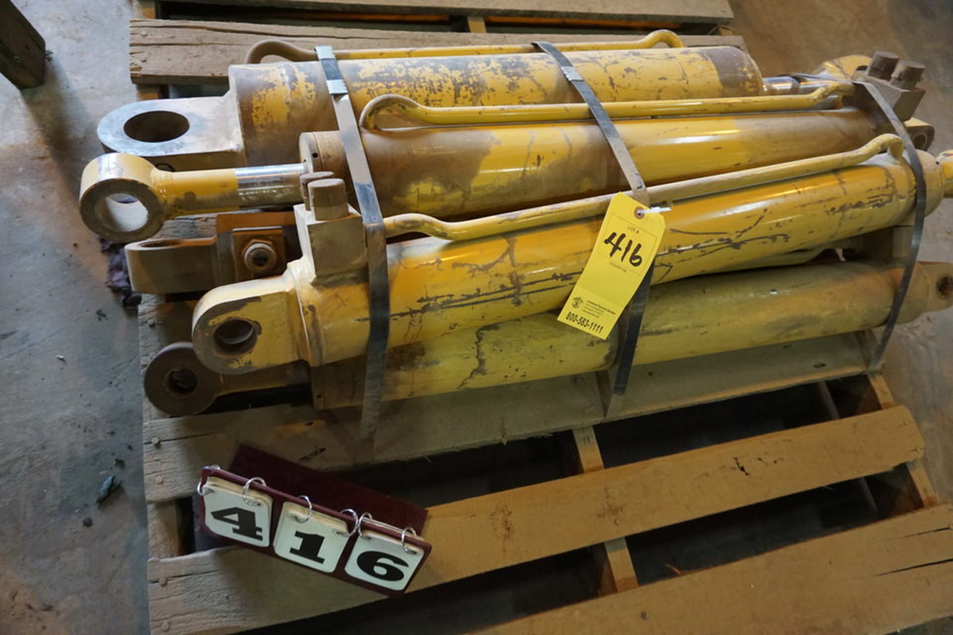 ASSORT HYDRAULIC CYLINDERS, FACING HEAD FOR BORING MILL 21"