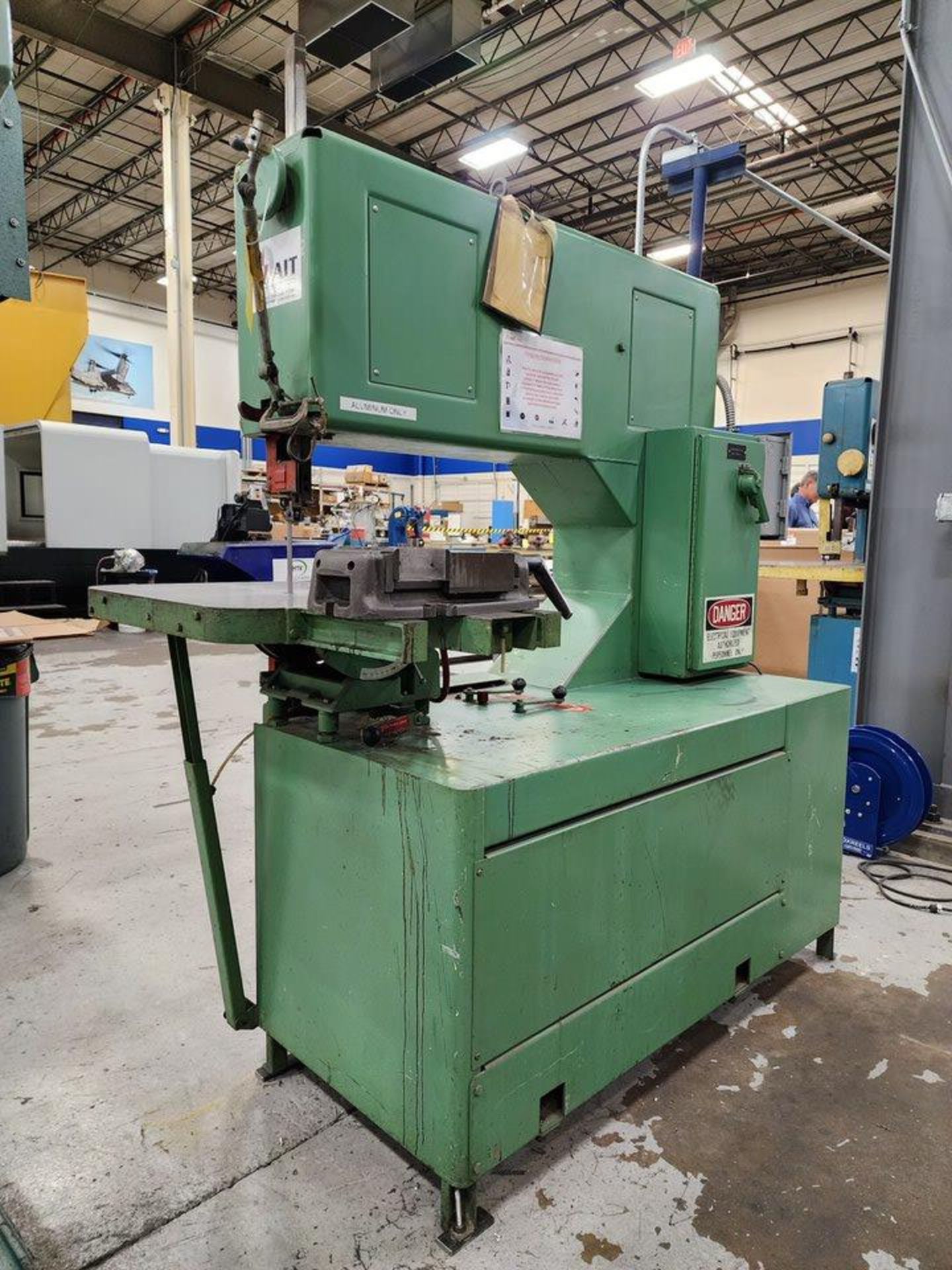 Grob 4V-36 Vertical Bandsaw 36" Throat; 3HP, 50/60HZ, 3PH, 24" Table; W/ 6" Vise - Image 3 of 17