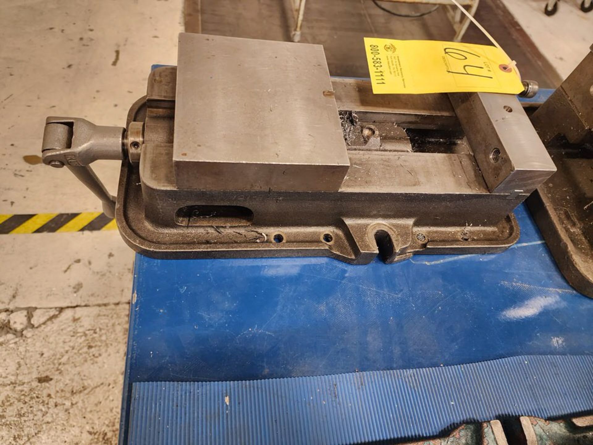 Kurt 6" Vise