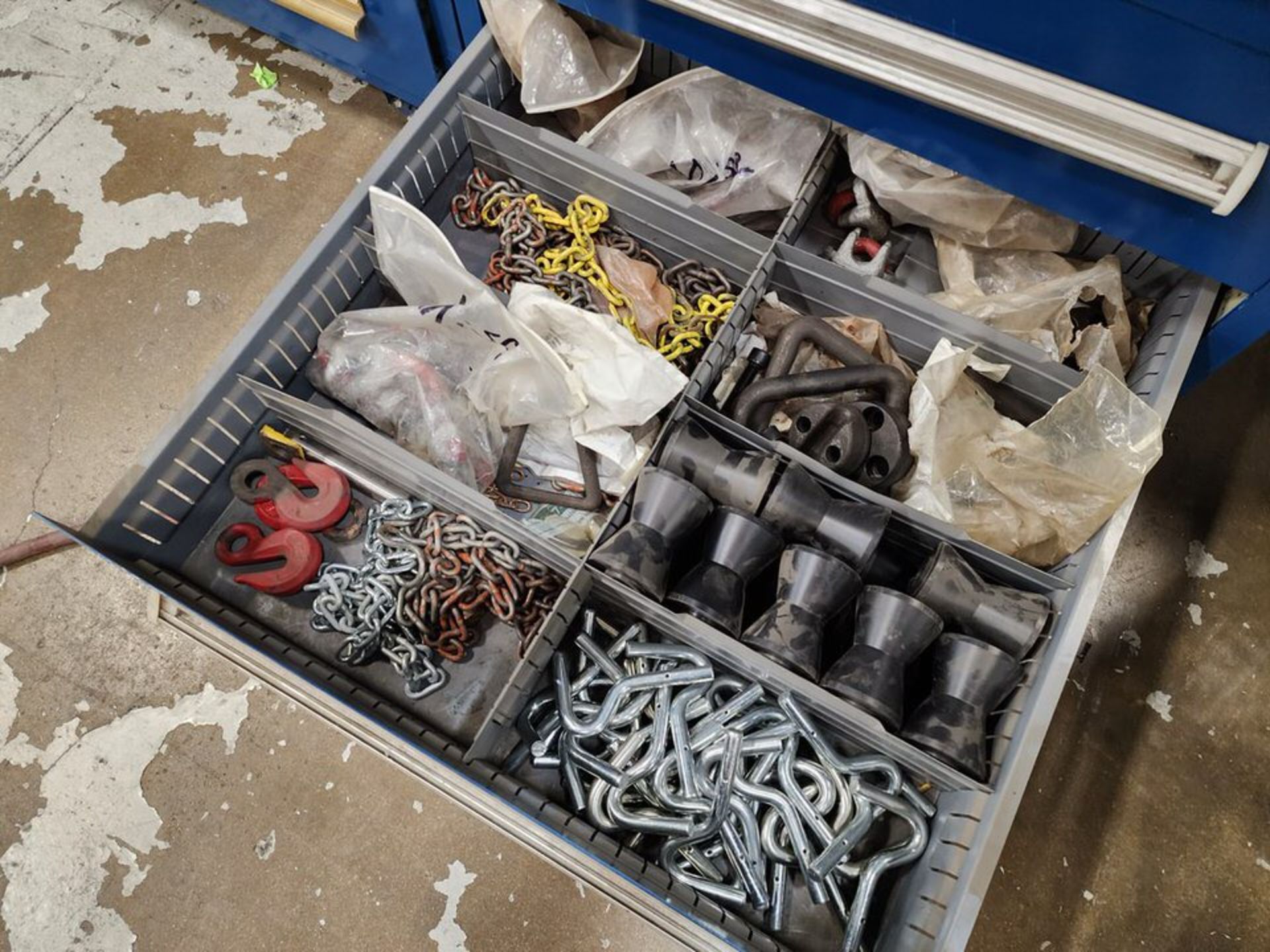 Modular Cabinet W/ Assorted Hardware Contents - Image 36 of 36