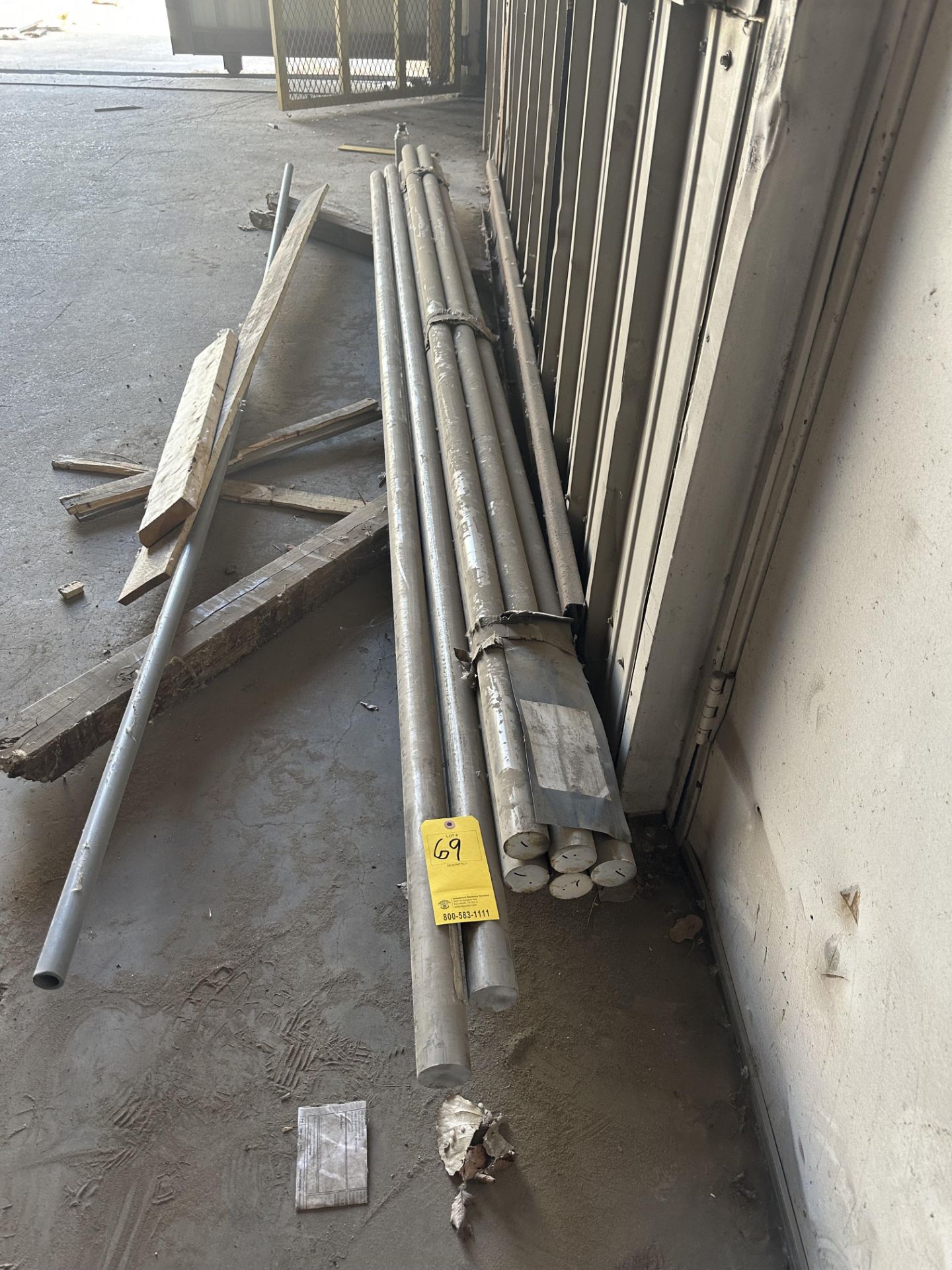 (7) 2 1/2" x 10' 55 304 Bar Stock Stainless Steel (LOCATION: 3421 N Sylvania Ave, Ft Worth TX 7611