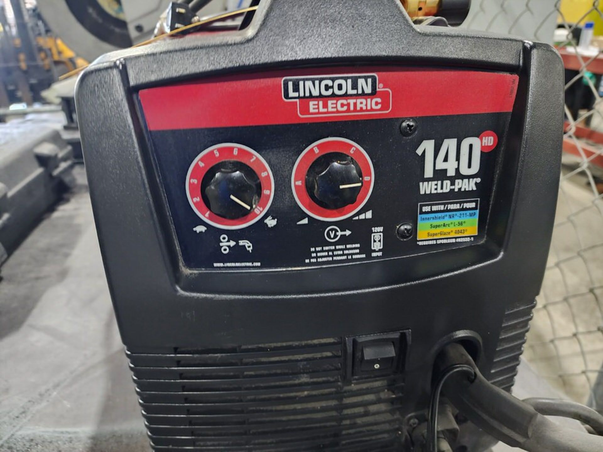 LE 140 Weld-Pak Mig & Flux-Core Wire Feed Welder 1PH, 60HZ, 120V, 30-140A; W/ Magnum Pro 100SG Spool - Image 4 of 18