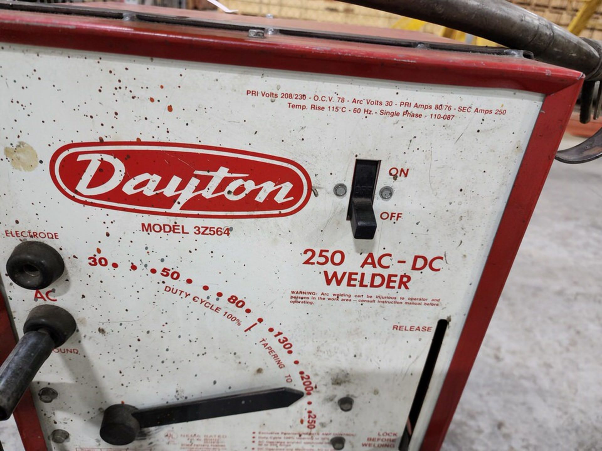 Dayton 3Z564 250 AC-DC Welder 208/230V, 30 Arc Volts, 60HZ, 1PH, PRI Amps: 80/76 - Image 4 of 4