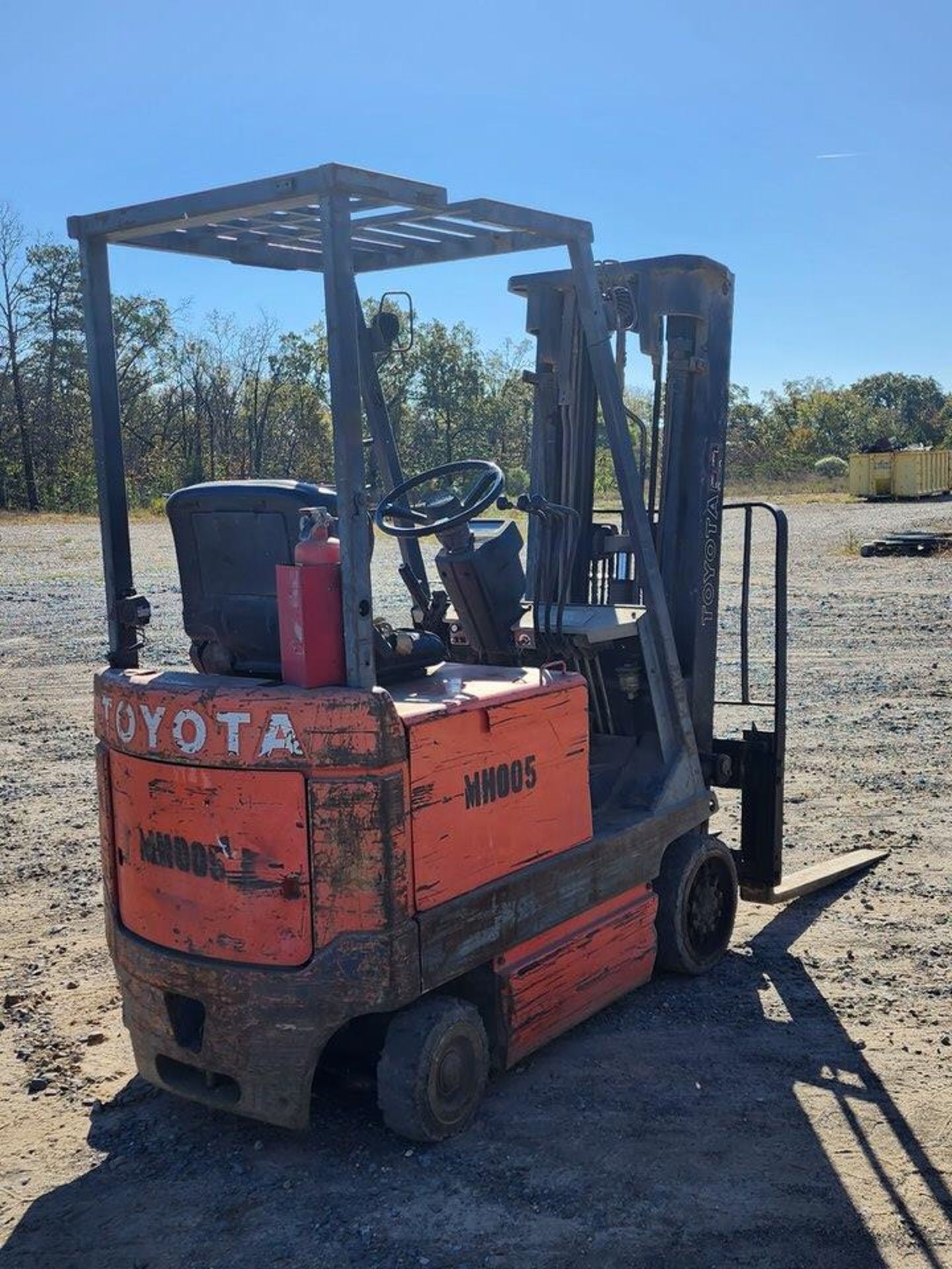 Toyota 30-5FBC15 Ele Forklift 3-Stage Mast; 185" Max Lift ht.; Hrs: 32,982.1; W/ Charger - Image 7 of 17