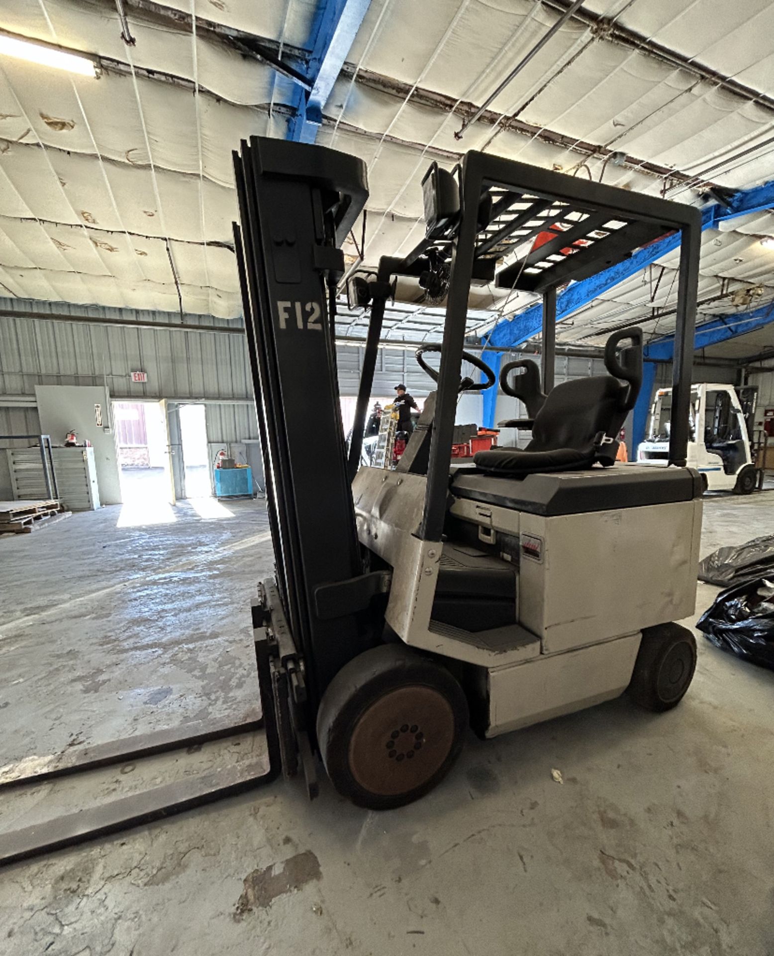 Crown 40FCTT-188 Forklift, 4,000 lbs Capacity, 3 Stge Mast, Elec (LOCATION: MANSFIELD, TX)