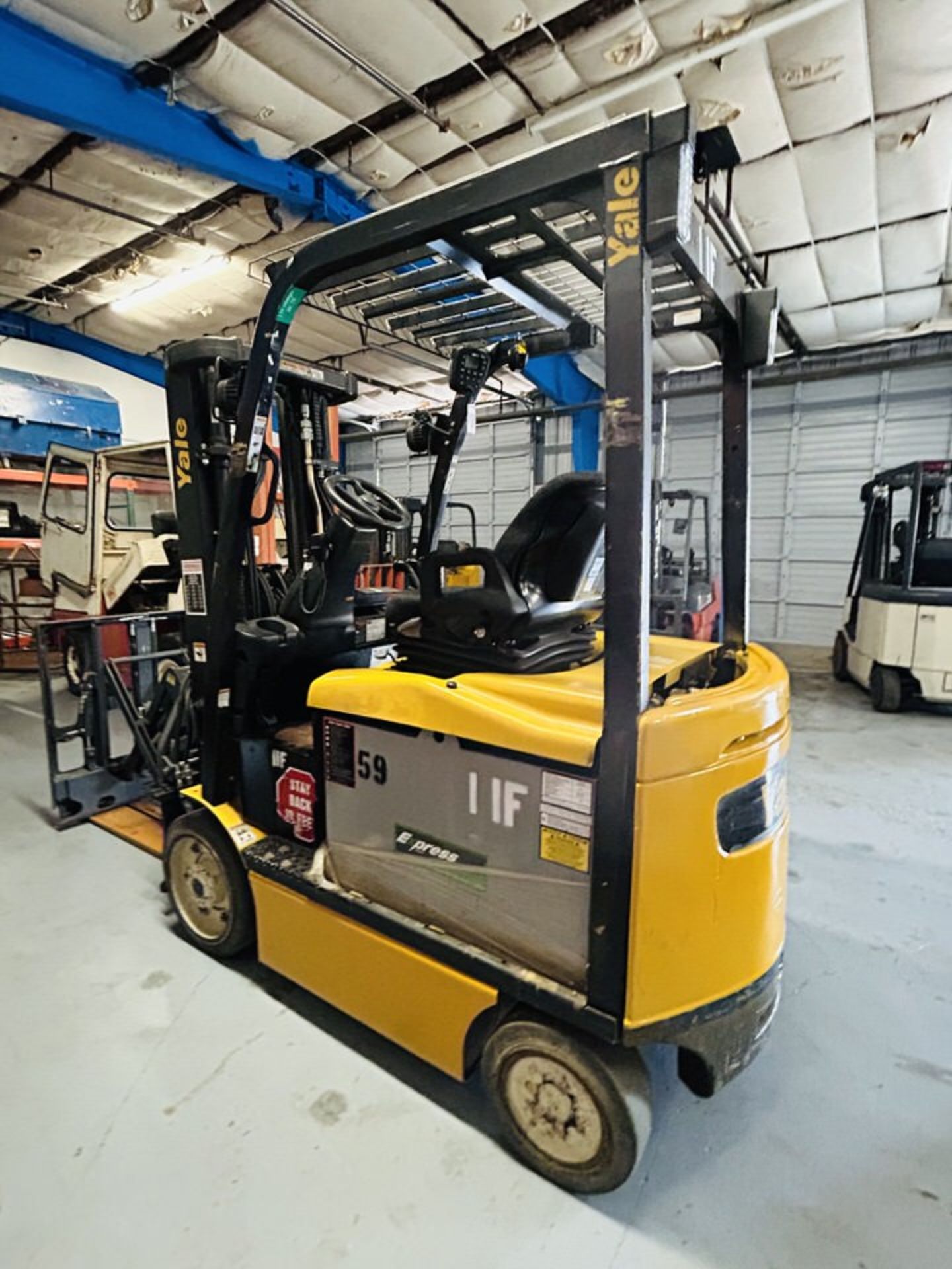 2013 Yale Electric 5,000 lbs Forklift, 3 Stage Mast, Sideshift, 42" Forks, Pull/Push Attchmnt - Image 3 of 5
