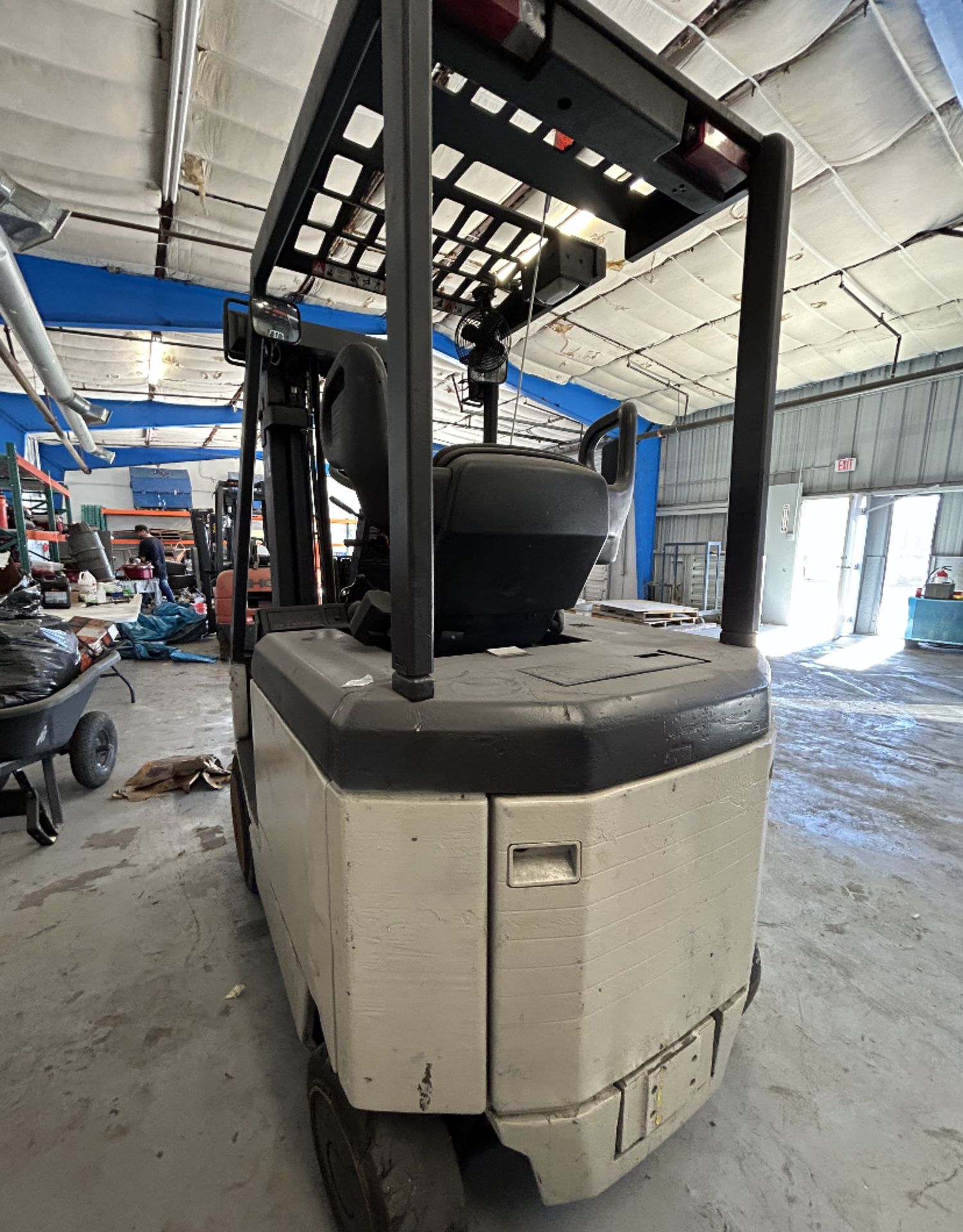 Crown 40FCTT-188 Forklift, 4,000 lbs Capacity, 3 Stge Mast, Elec (LOCATION: MANSFIELD, TX) - Image 4 of 6