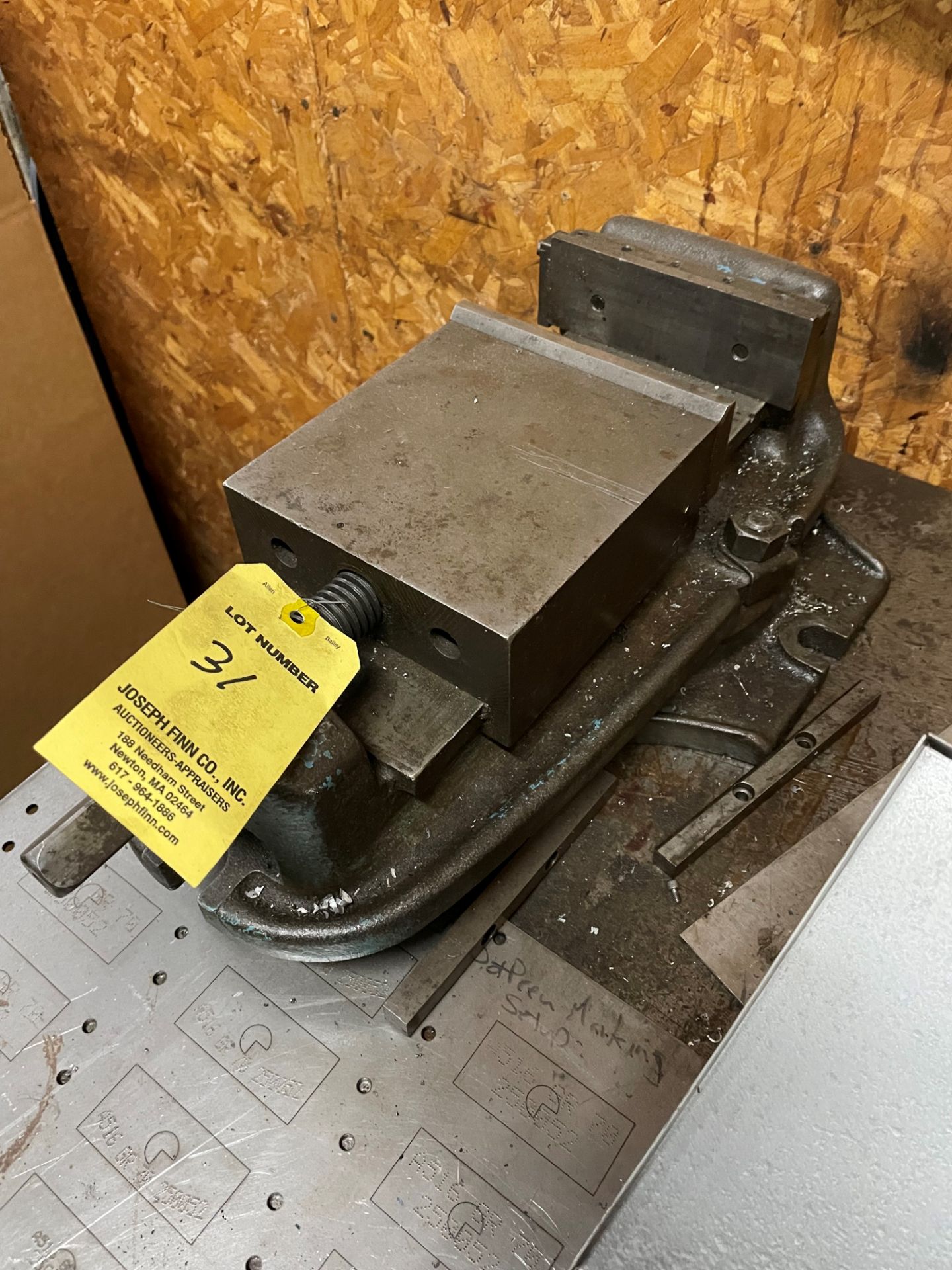 (1) 6" Machine Vise