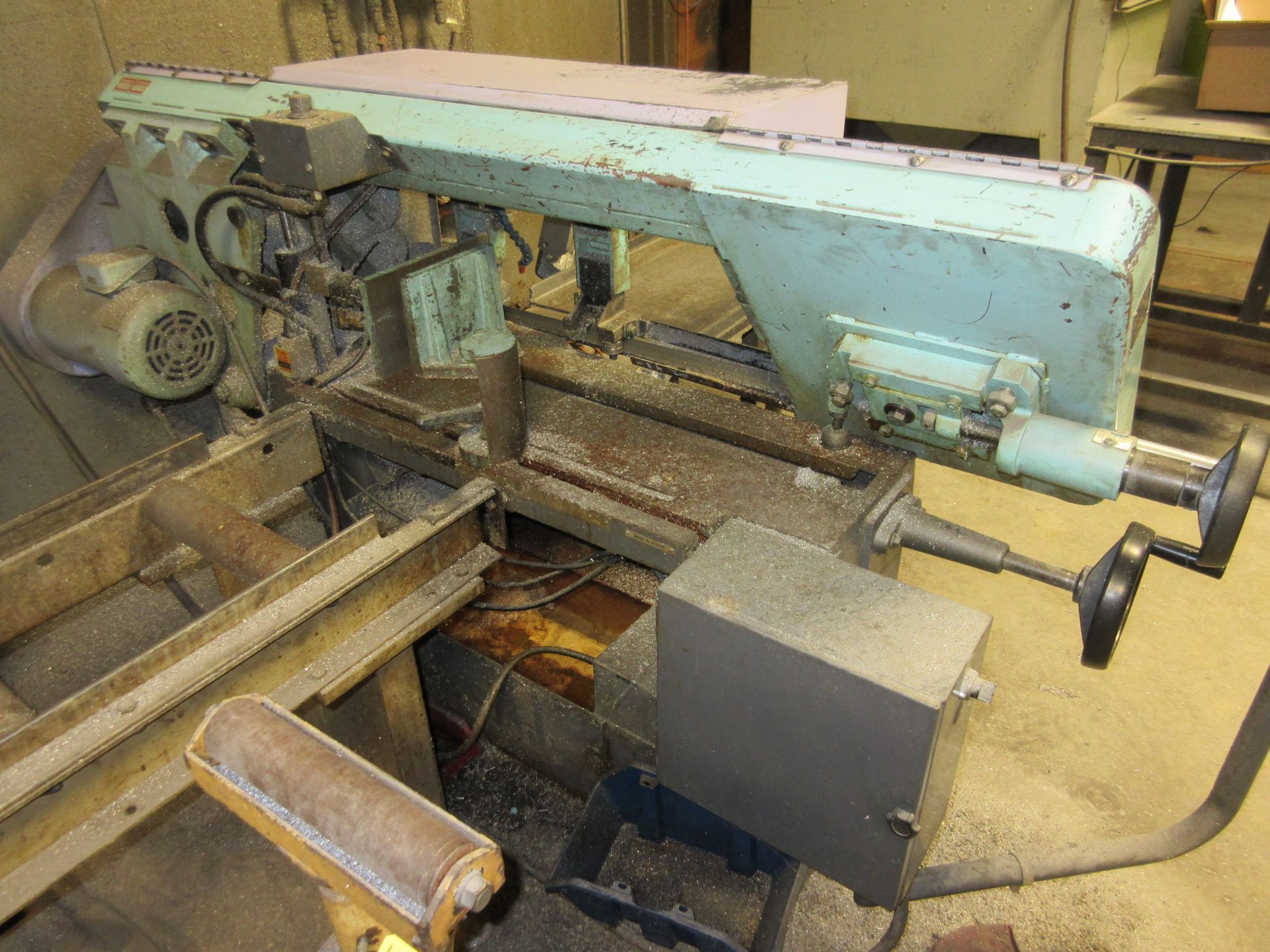 (1) Wilton 7040 Horizontal Band Saw, S/N 704016 w/ Outfeed Conveyor
