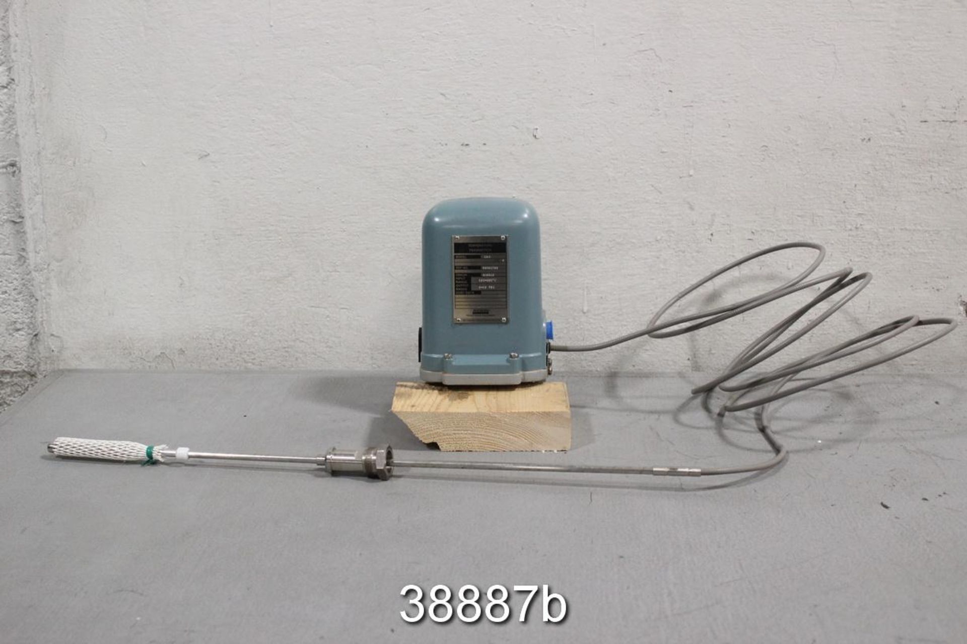 Foxboro 12A Temperature Transmitter, Model 12a, Input Range 150-350 Fahrenheit, Output Range 3-15 - Image 2 of 10