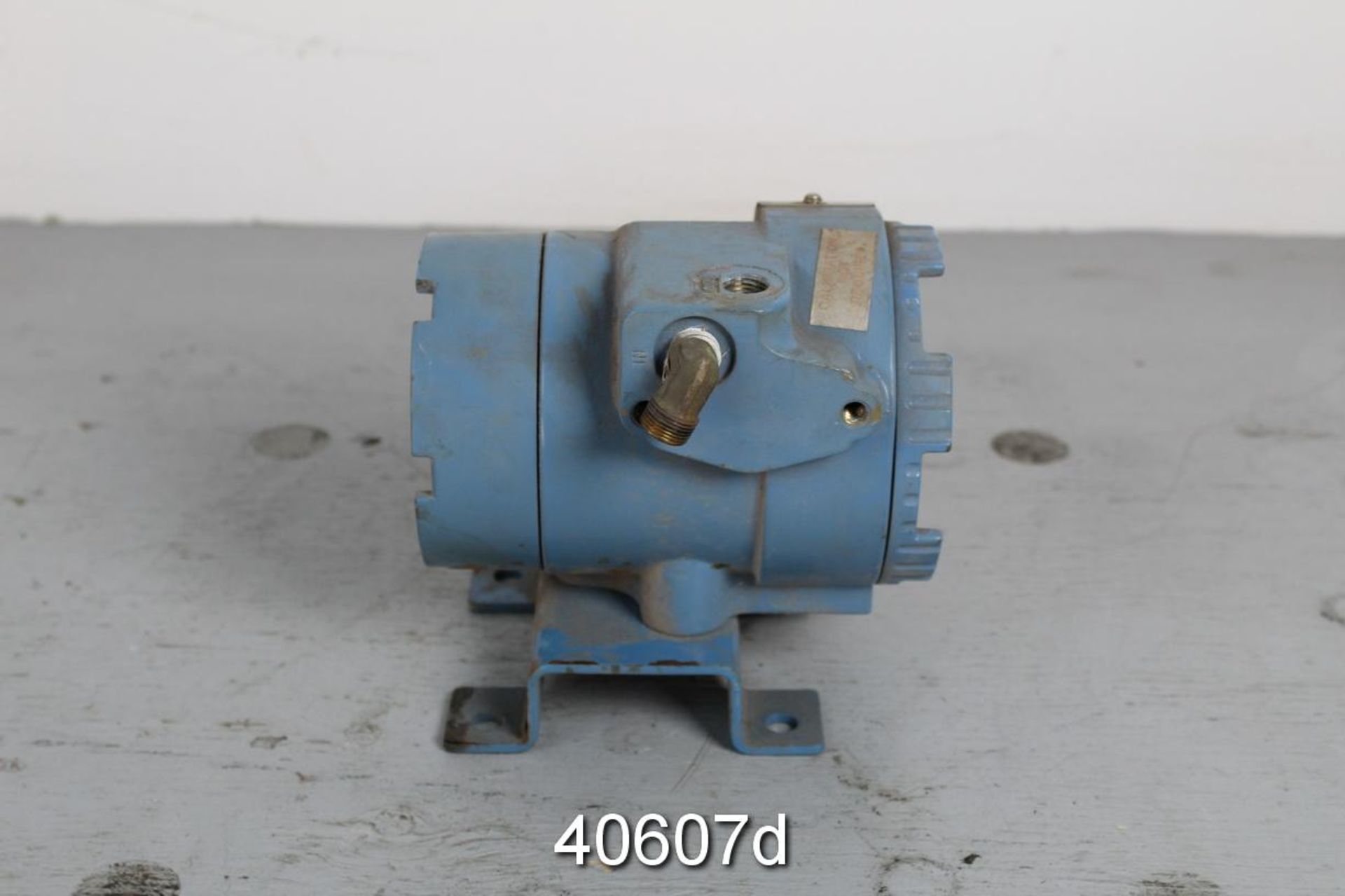 Rosemount 3311DS1J1B2 Current To Pressure Transducer, Model 3311ds1j1b2, Normal Supply 20 Psi, Max - Image 4 of 5