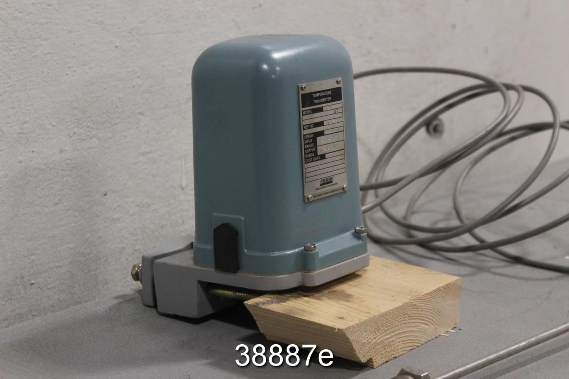 Foxboro 12A Temperature Transmitter, Model 12a, Input Range 150-350 Fahrenheit, Output Range 3-15 - Image 5 of 10