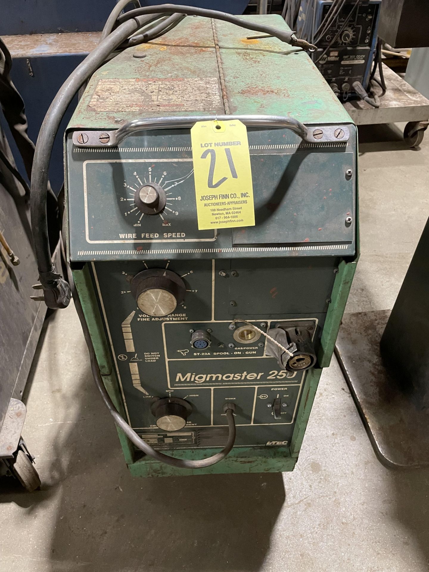 (1) Migmaster 250 Welder, Type MM250, Port.