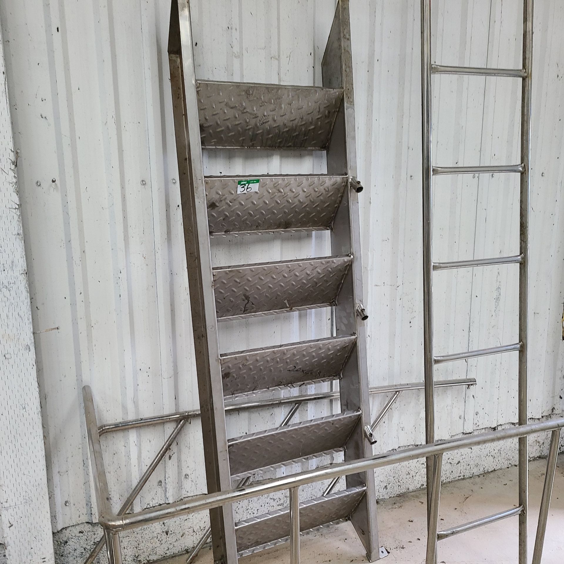 SS 6 STEP STAIRWAY, SS TUBULAR LADDER, 115 IN. FROM BOTTOM TO TOP STEP, SS L SHAPE RAIL 6 FT. L x - Image 2 of 3