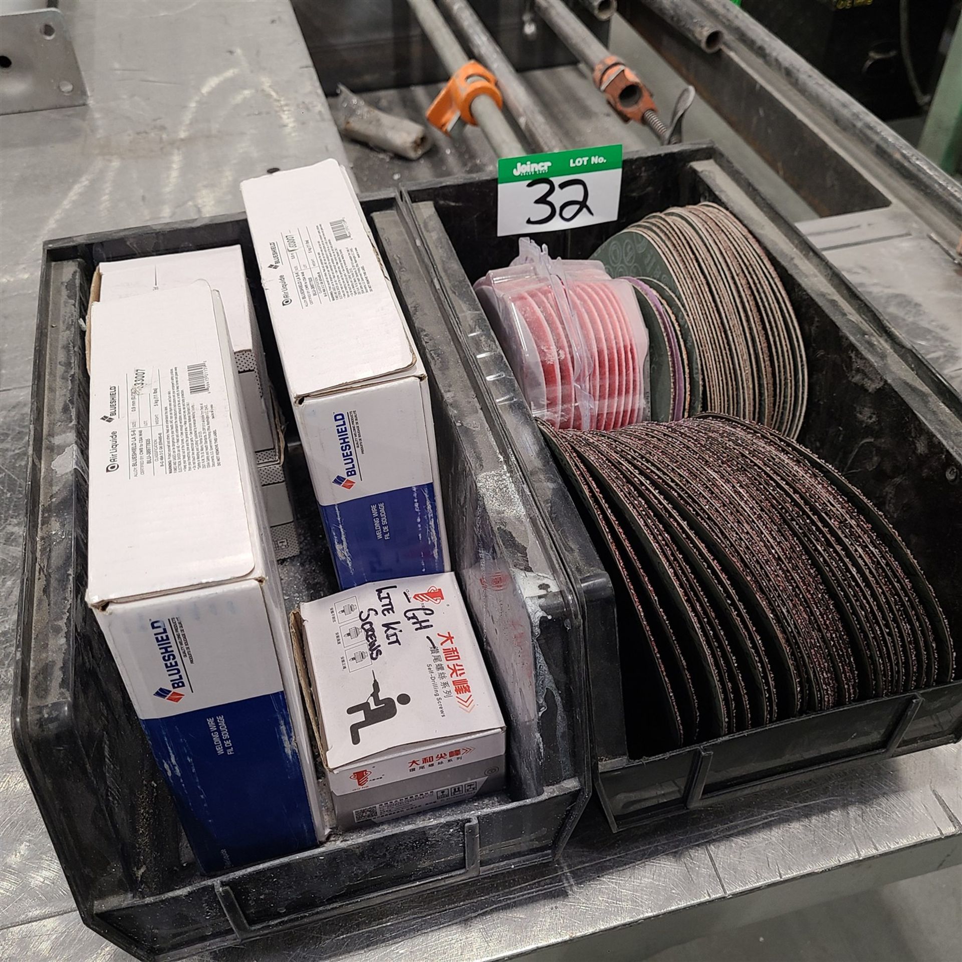 2 PARTS TRAYS OF WELDING WIRE, ABRASIVE DISCS
