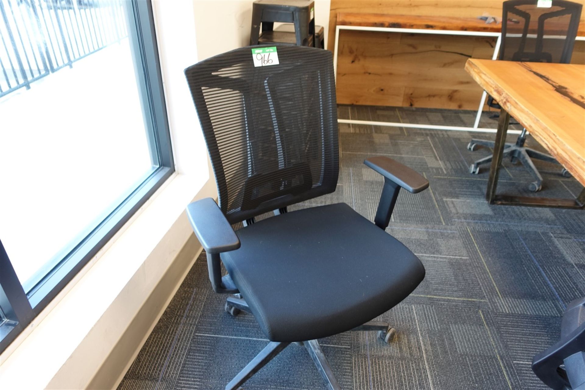 BLACK S/T HIGH BACK OFFICE CHAIR